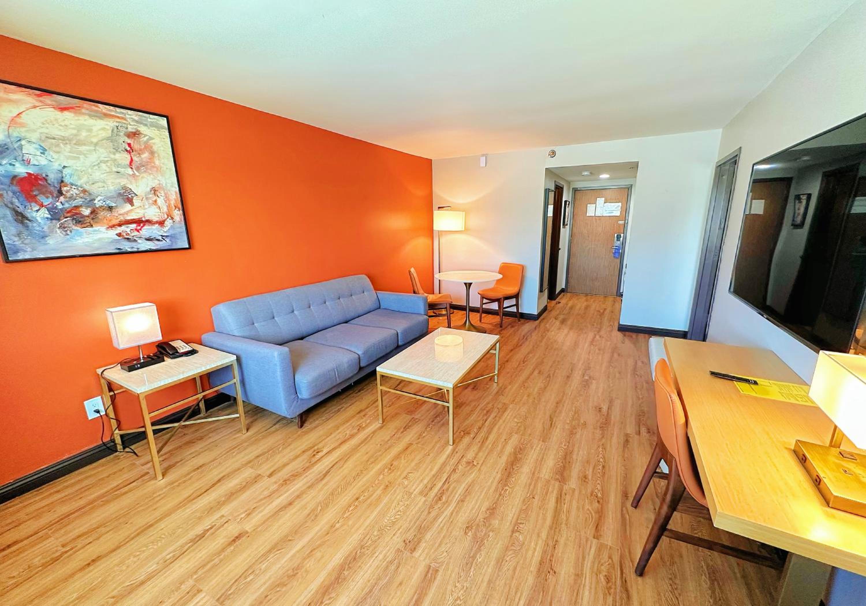King Suite - Photo 1