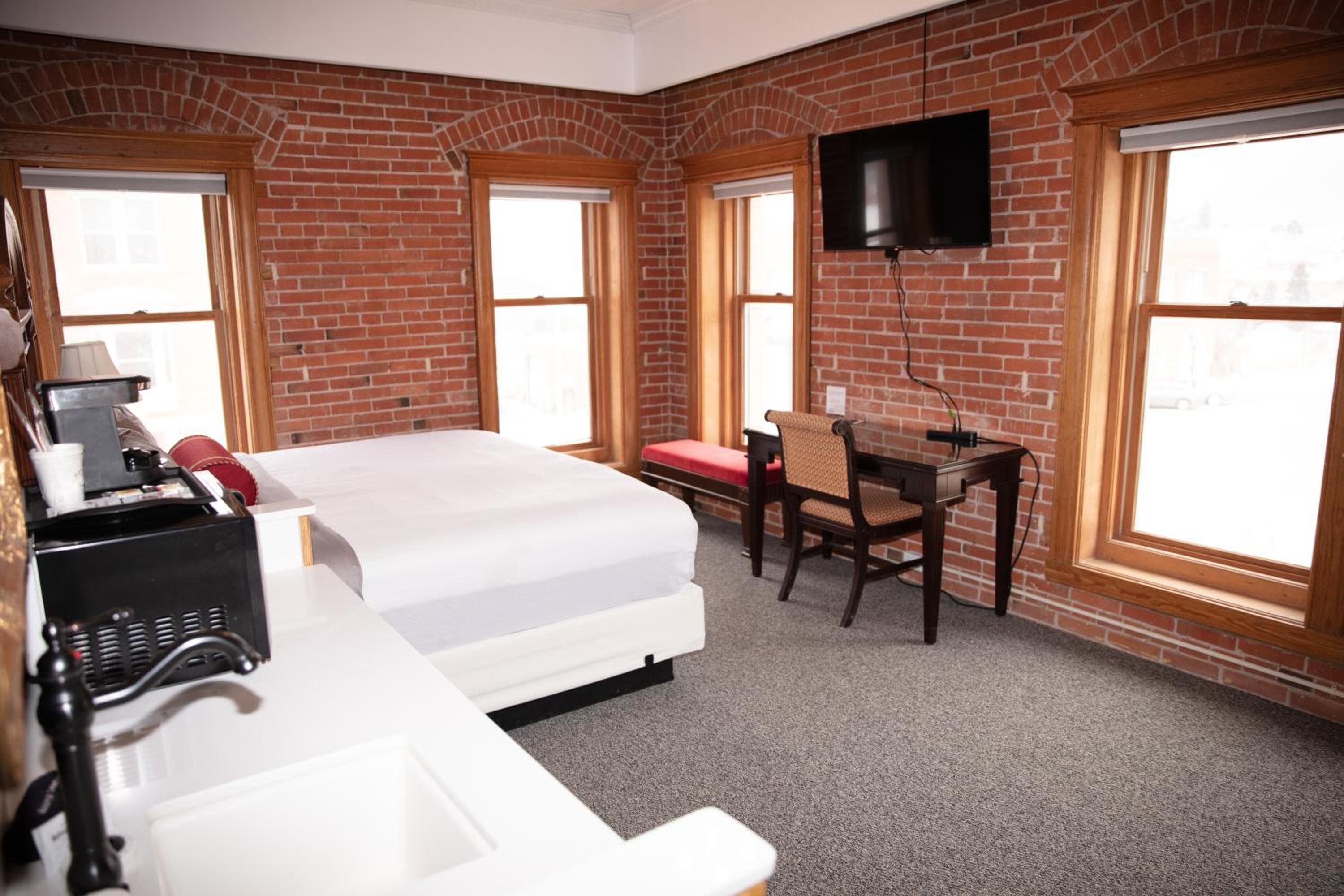 King Room with Mountain View photo 2