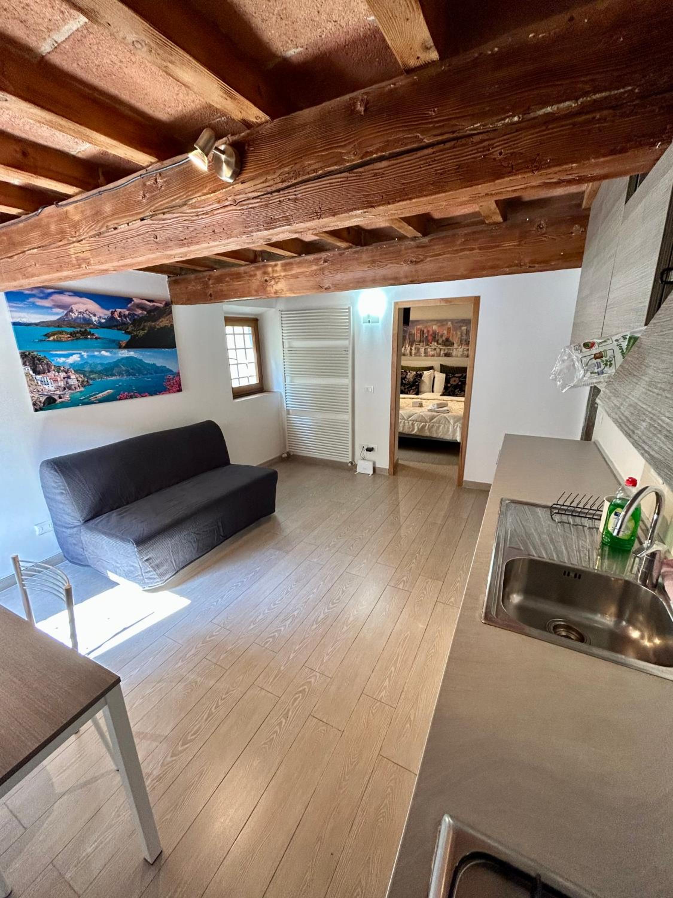 One-Bedroom Apartment