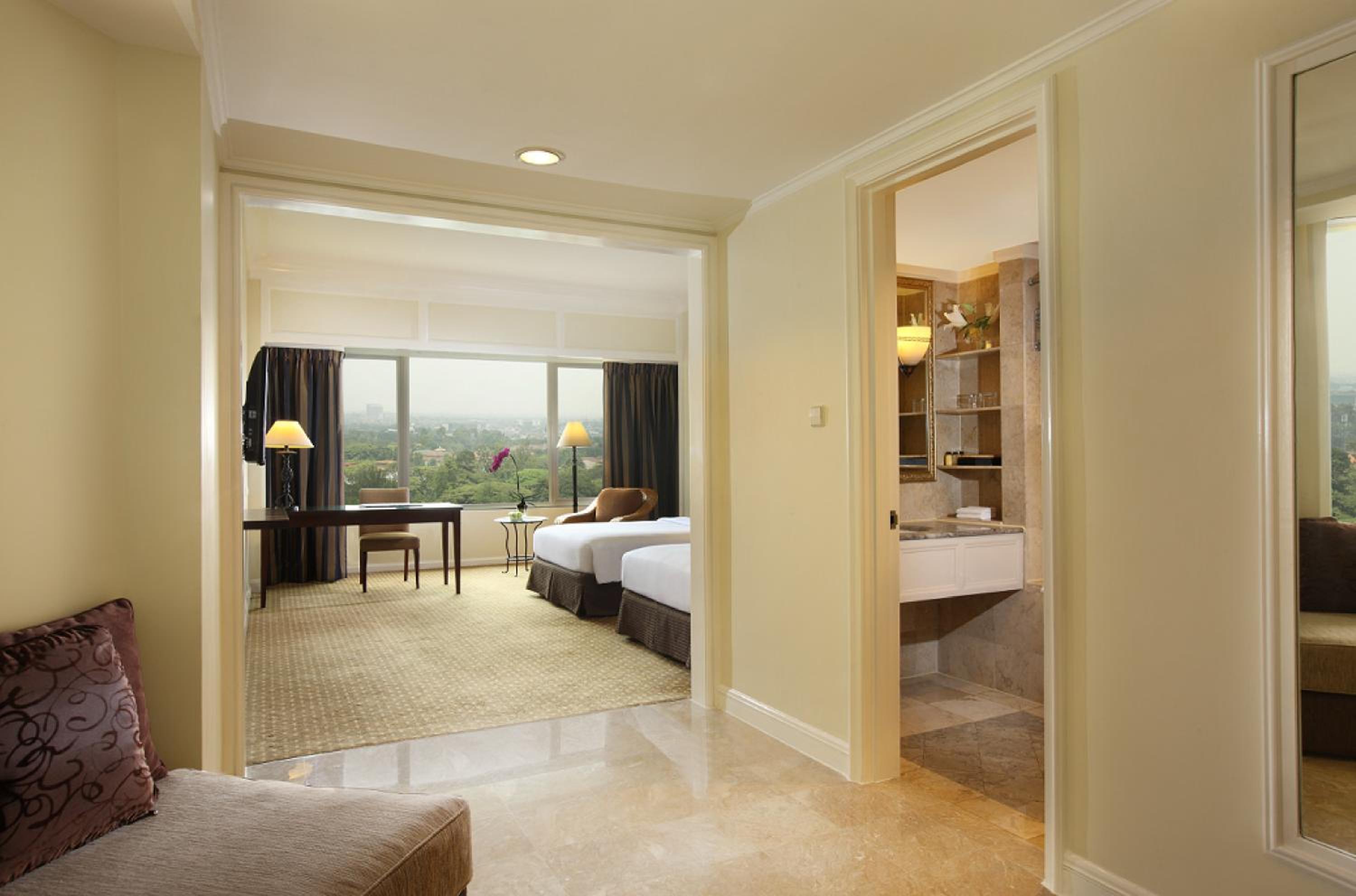 Deluxe Double or Twin Room - Photo 5