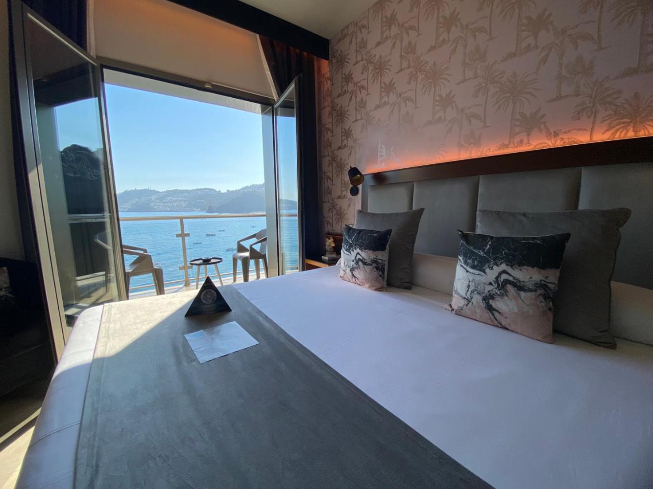 Double Room with Sea View - Photo 4