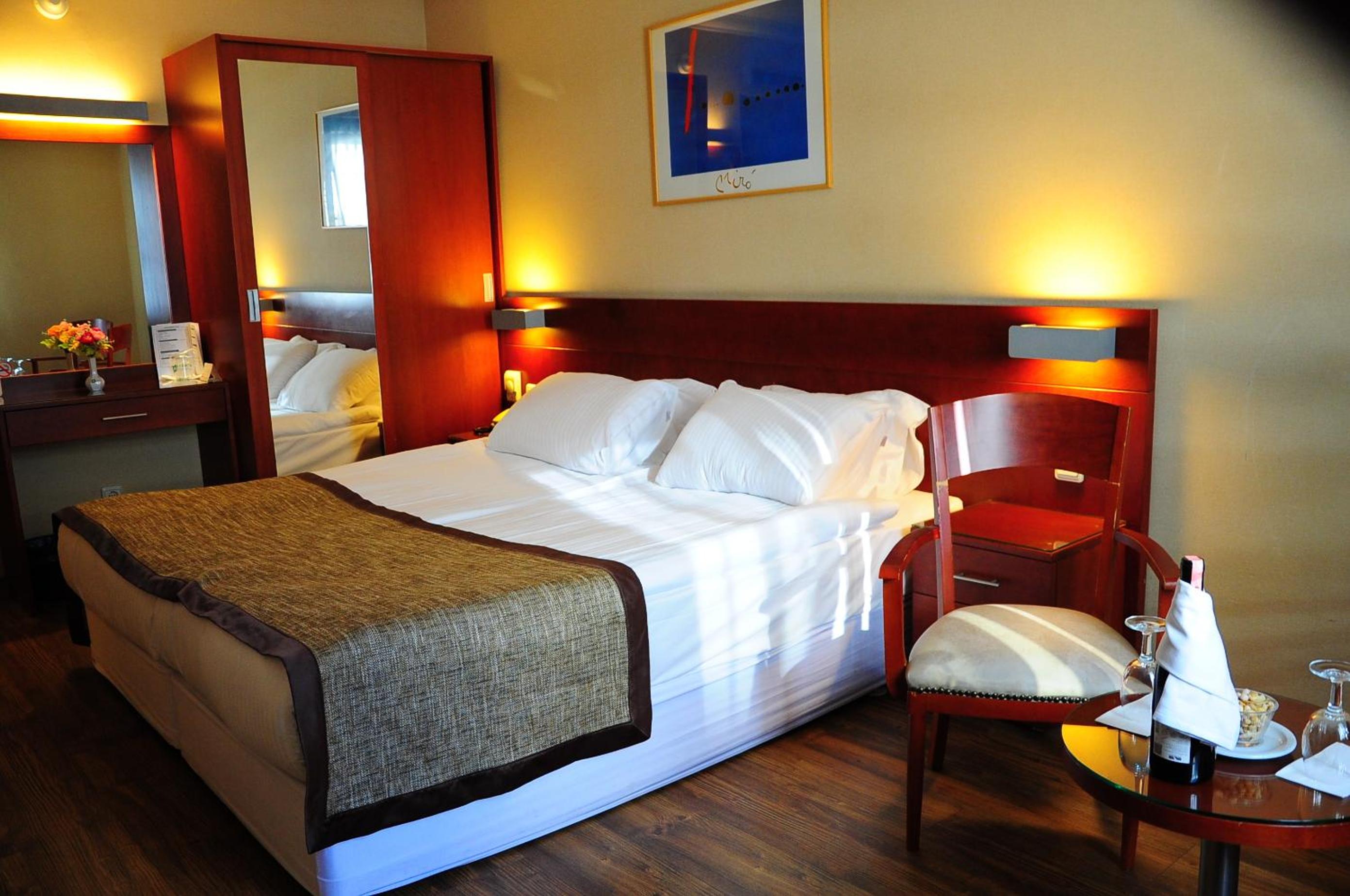 Standard Double or Twin Room photo 3
