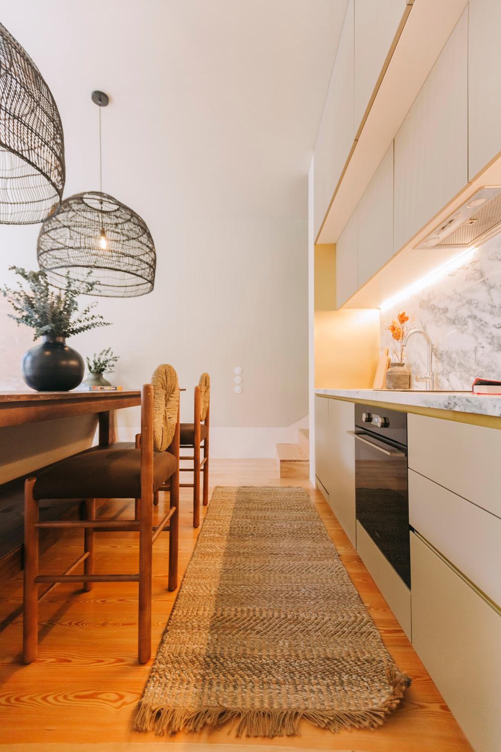 Superior Duplex - Photo 2
