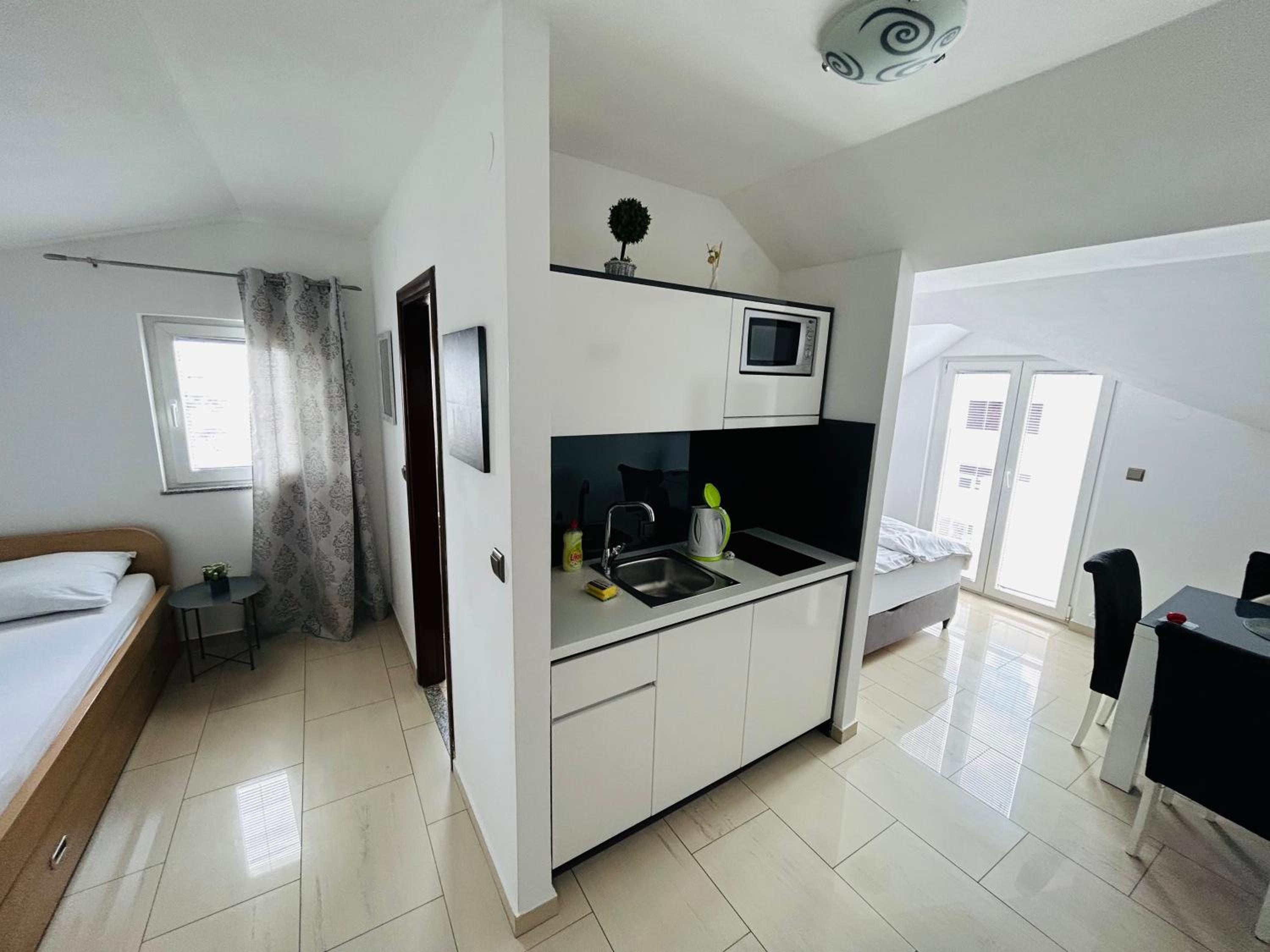 Studio with Sea View - Photo 19