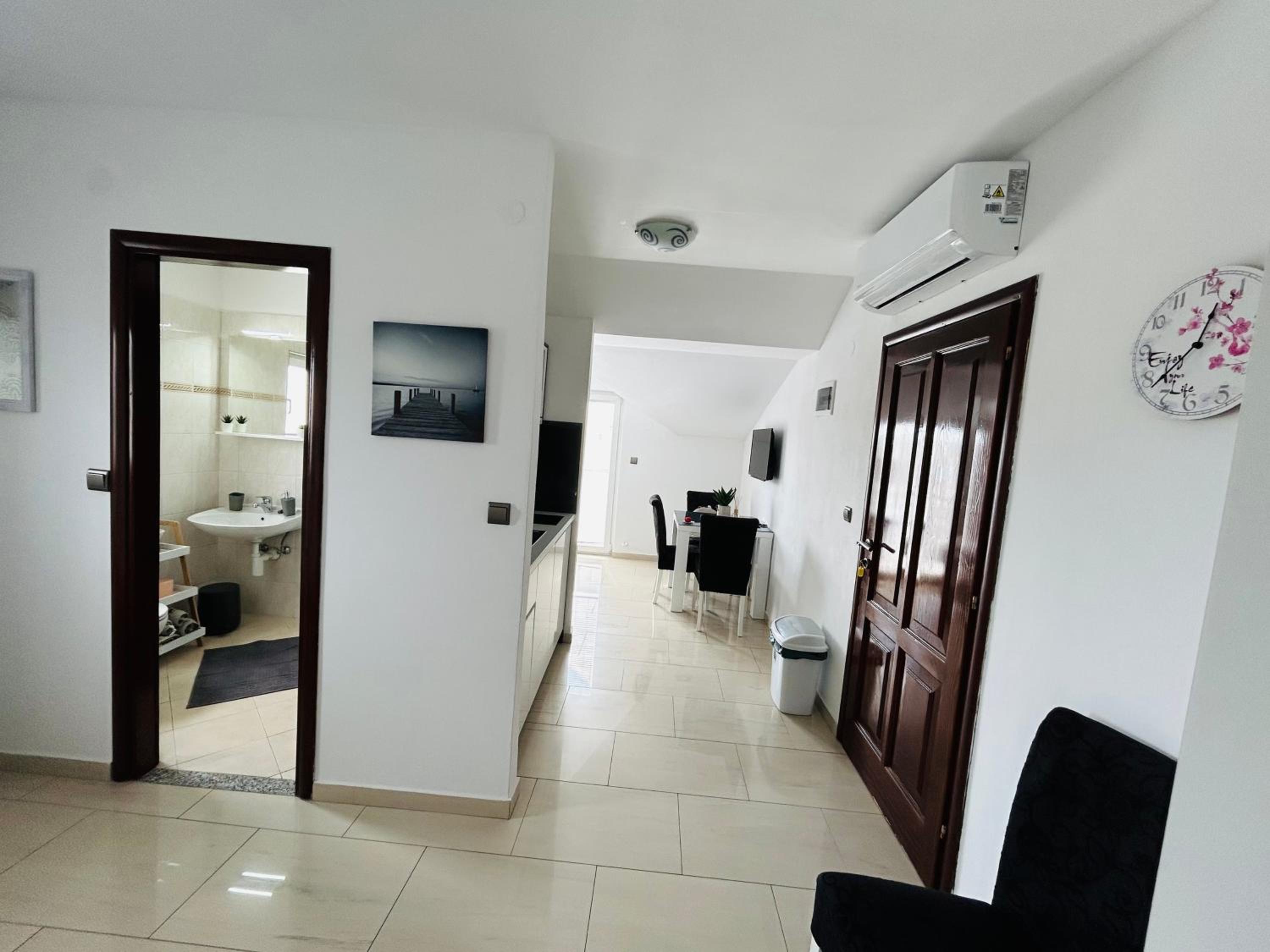 Studio with Sea View - Photo 21