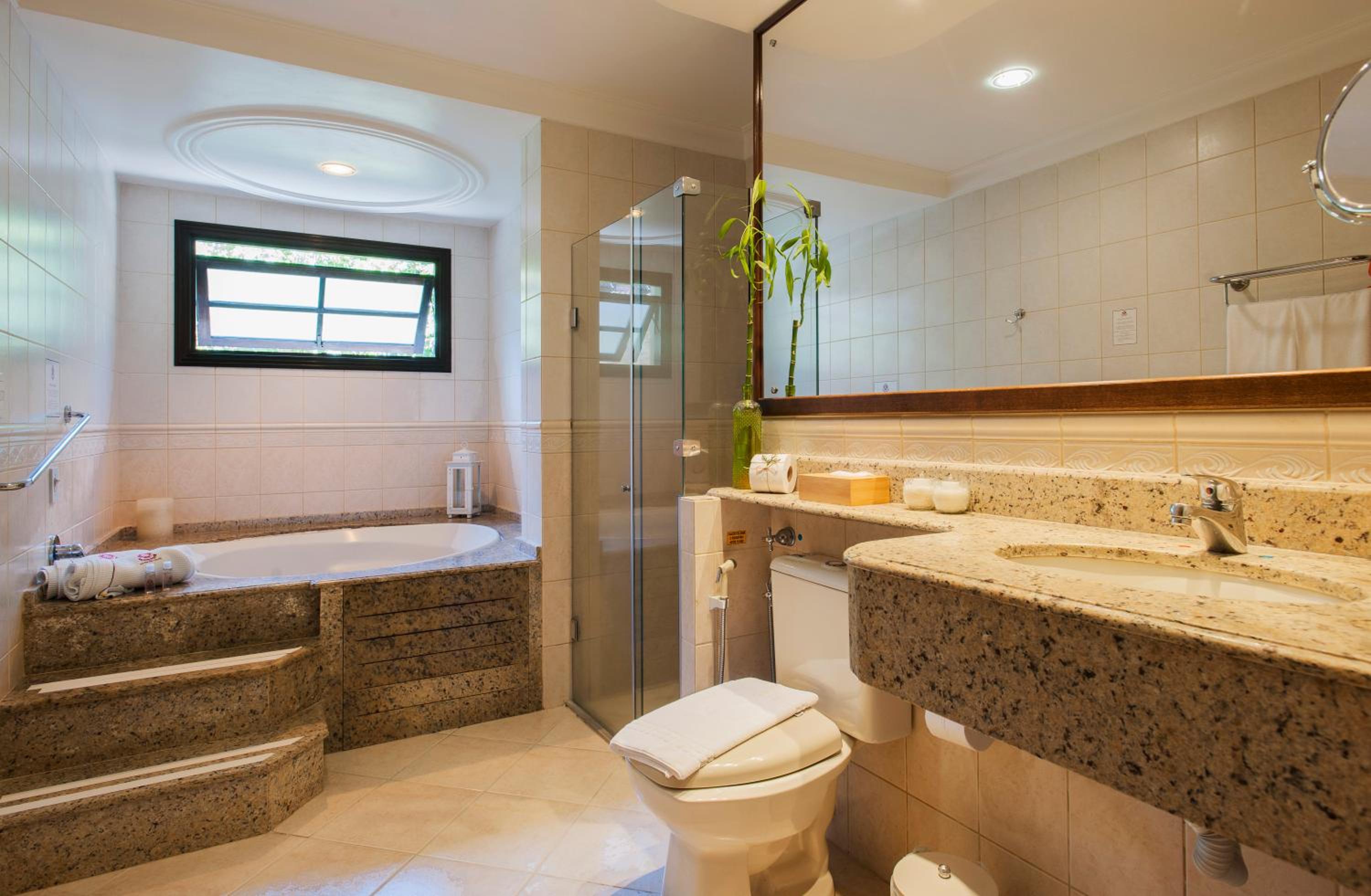 Suite with Hot Tub