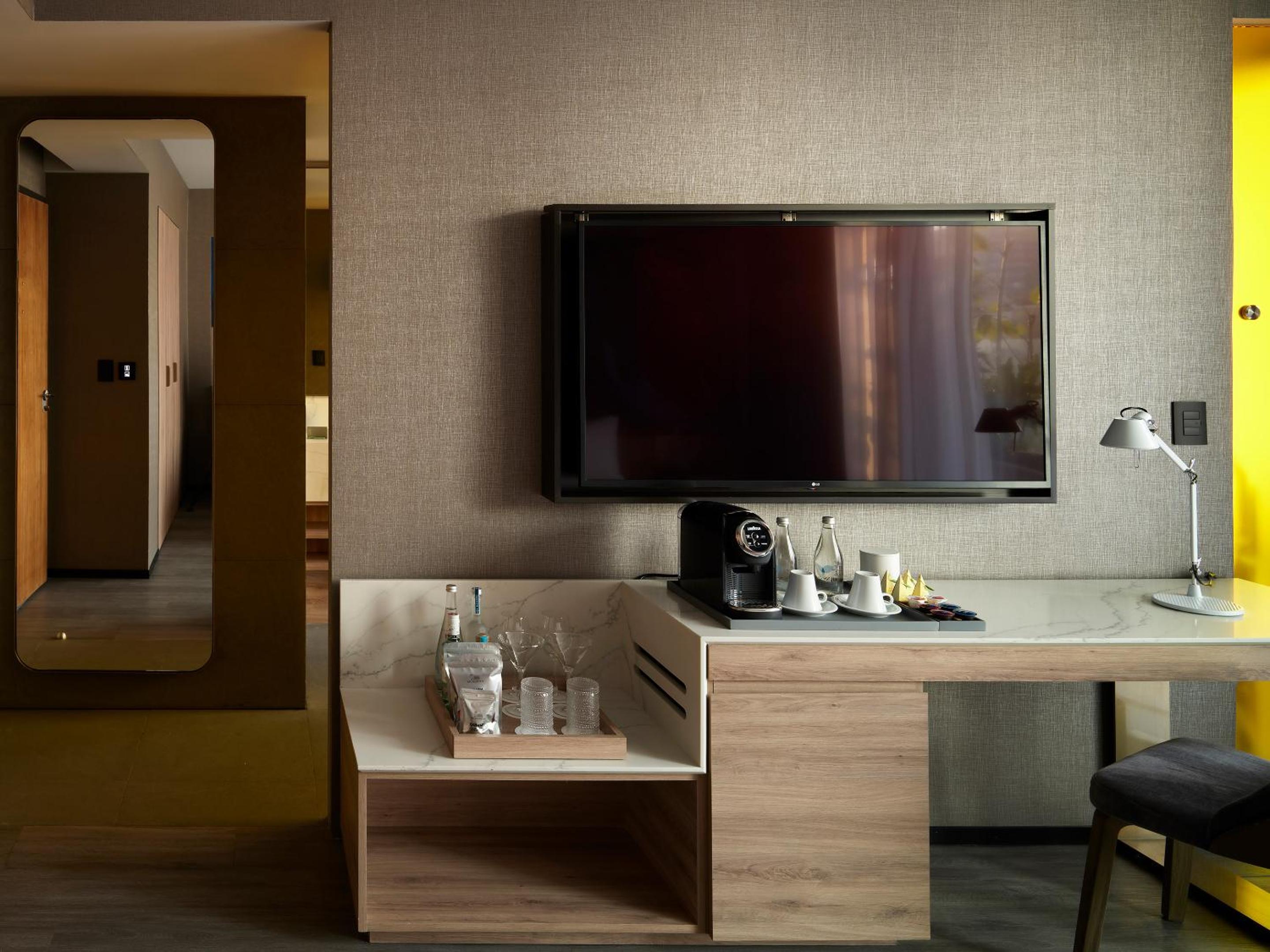 Standard Double Room with Two Double Beds - Photo 2