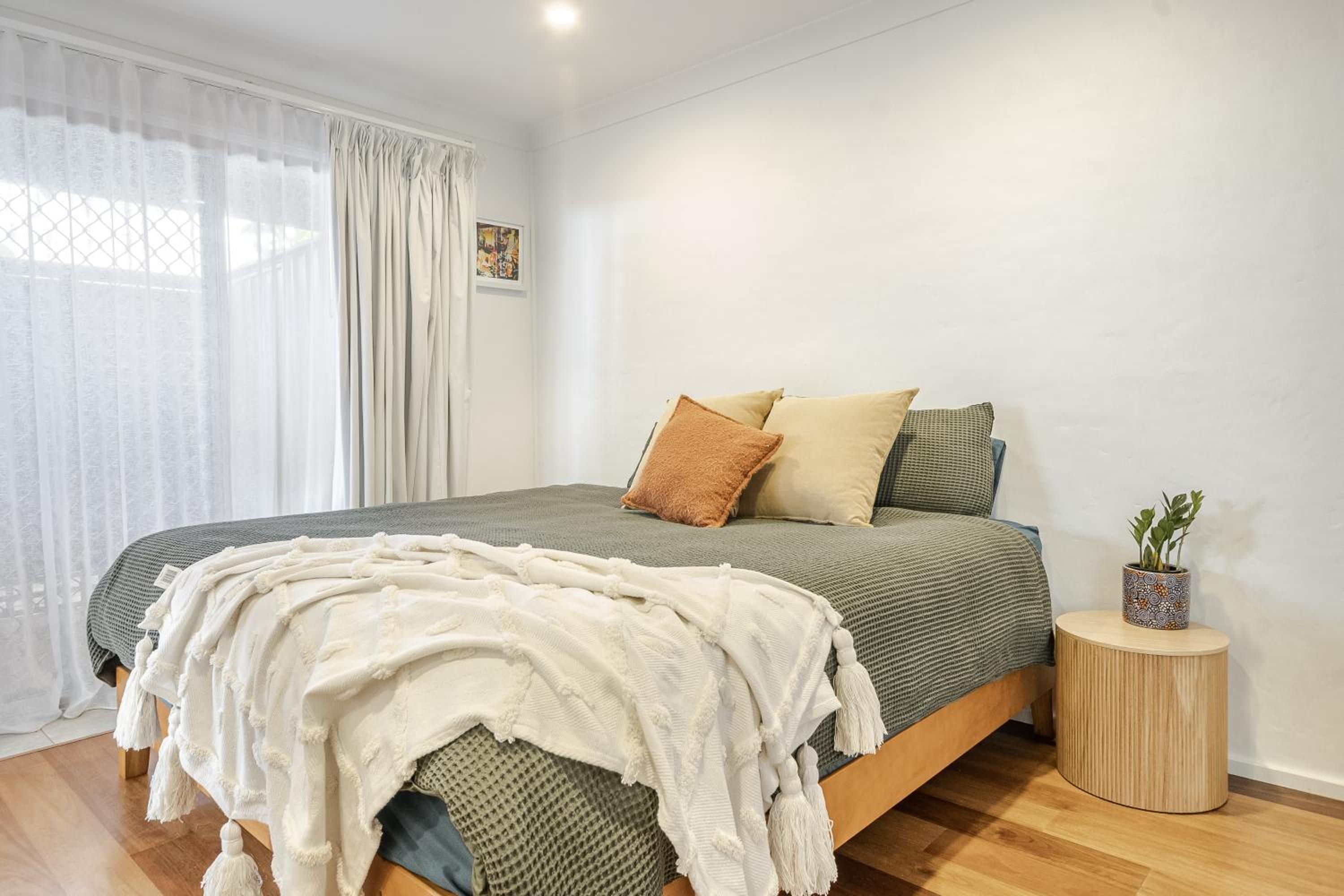 Three-Bedroom Apartment photo 3