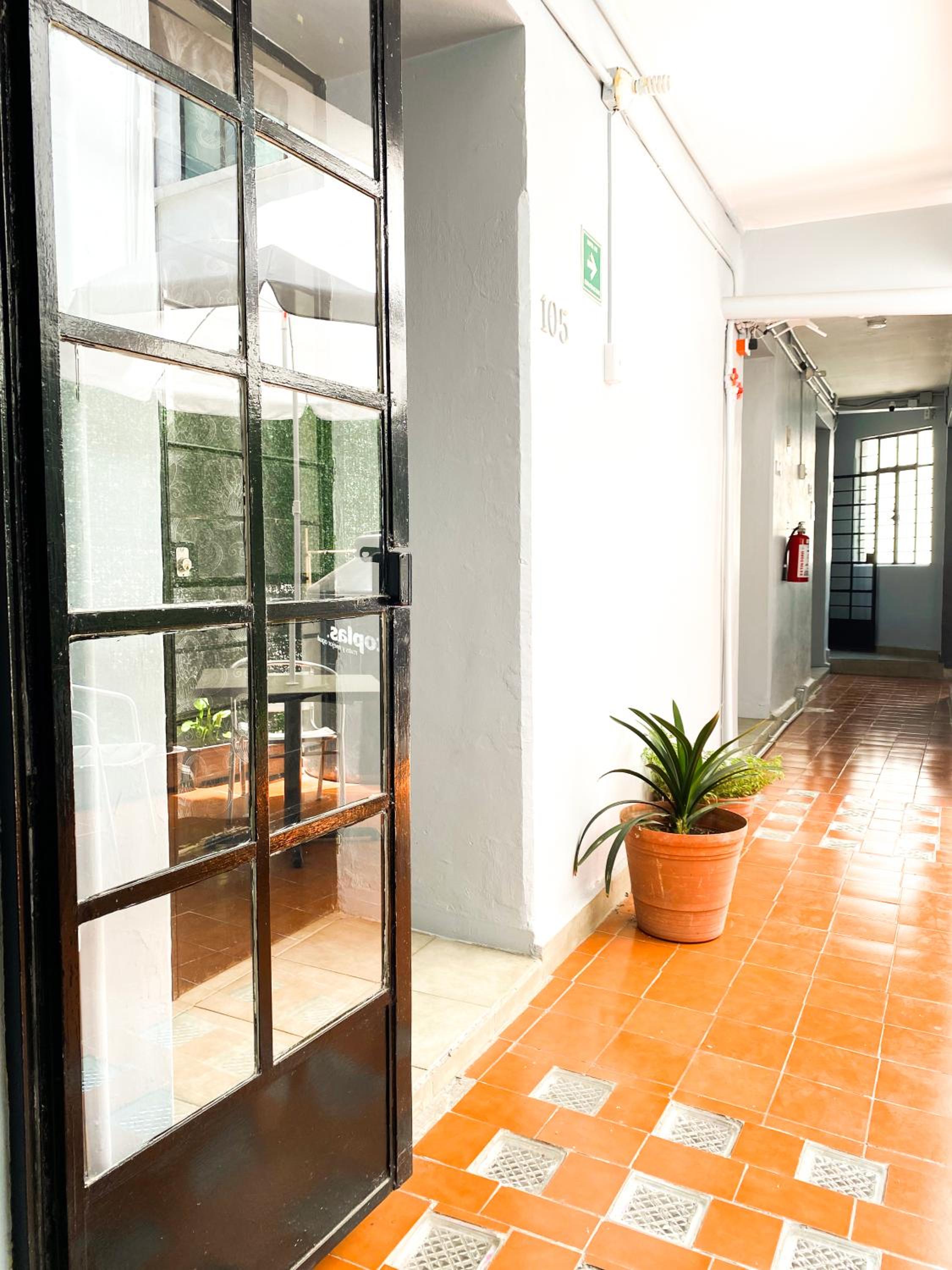 Standard Double Room - Photo 5
