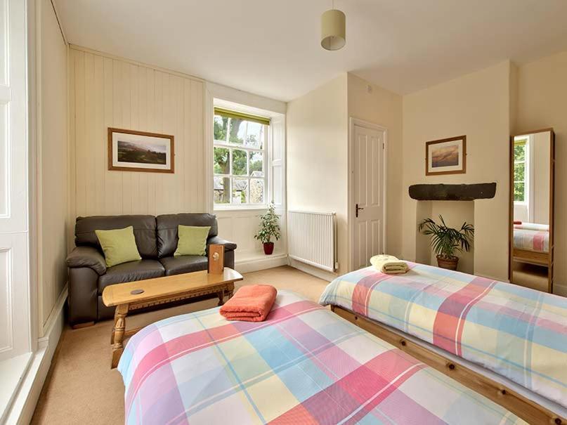 Twin Room with Private Bathroom photo 2