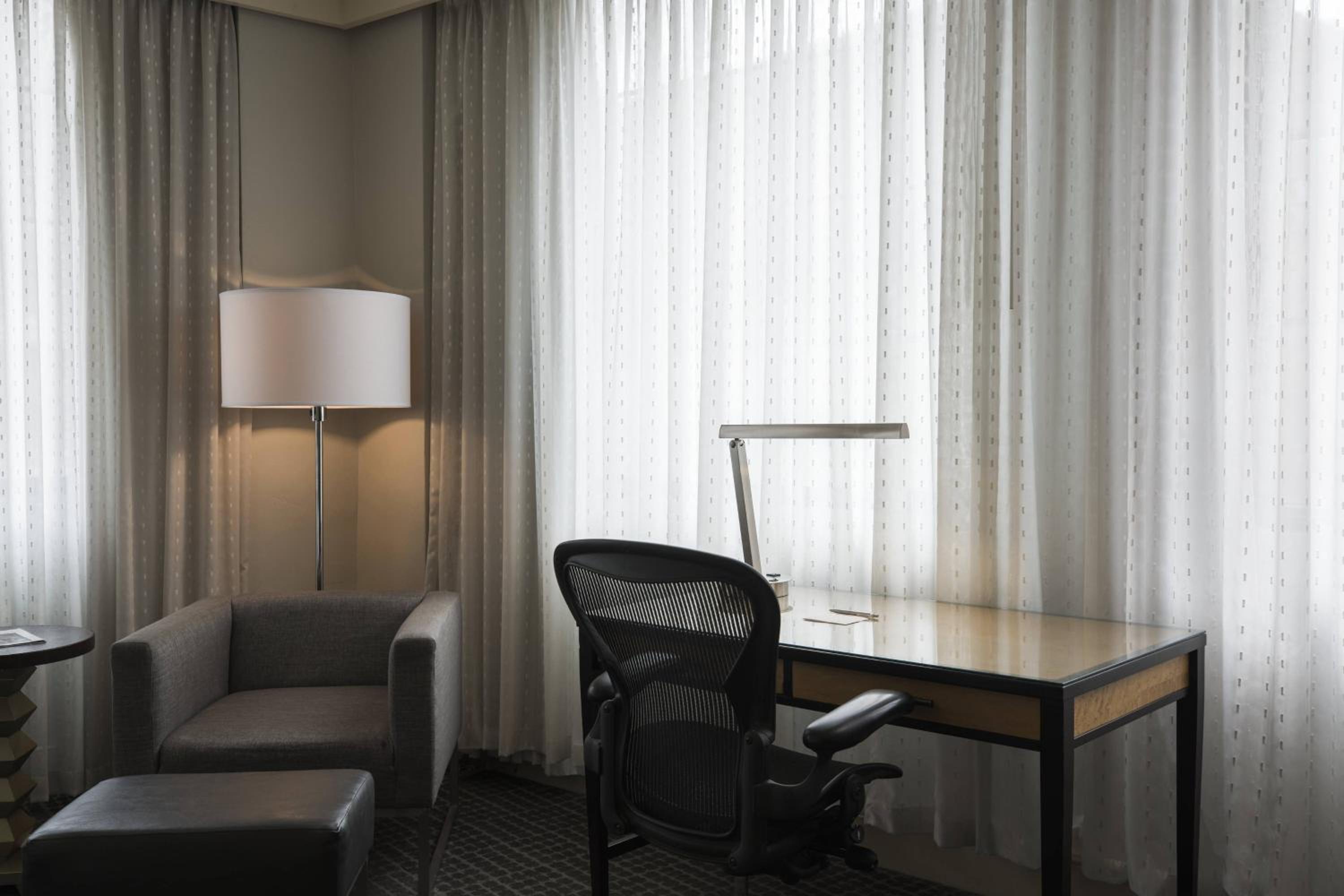 Executive Room - Photo 2