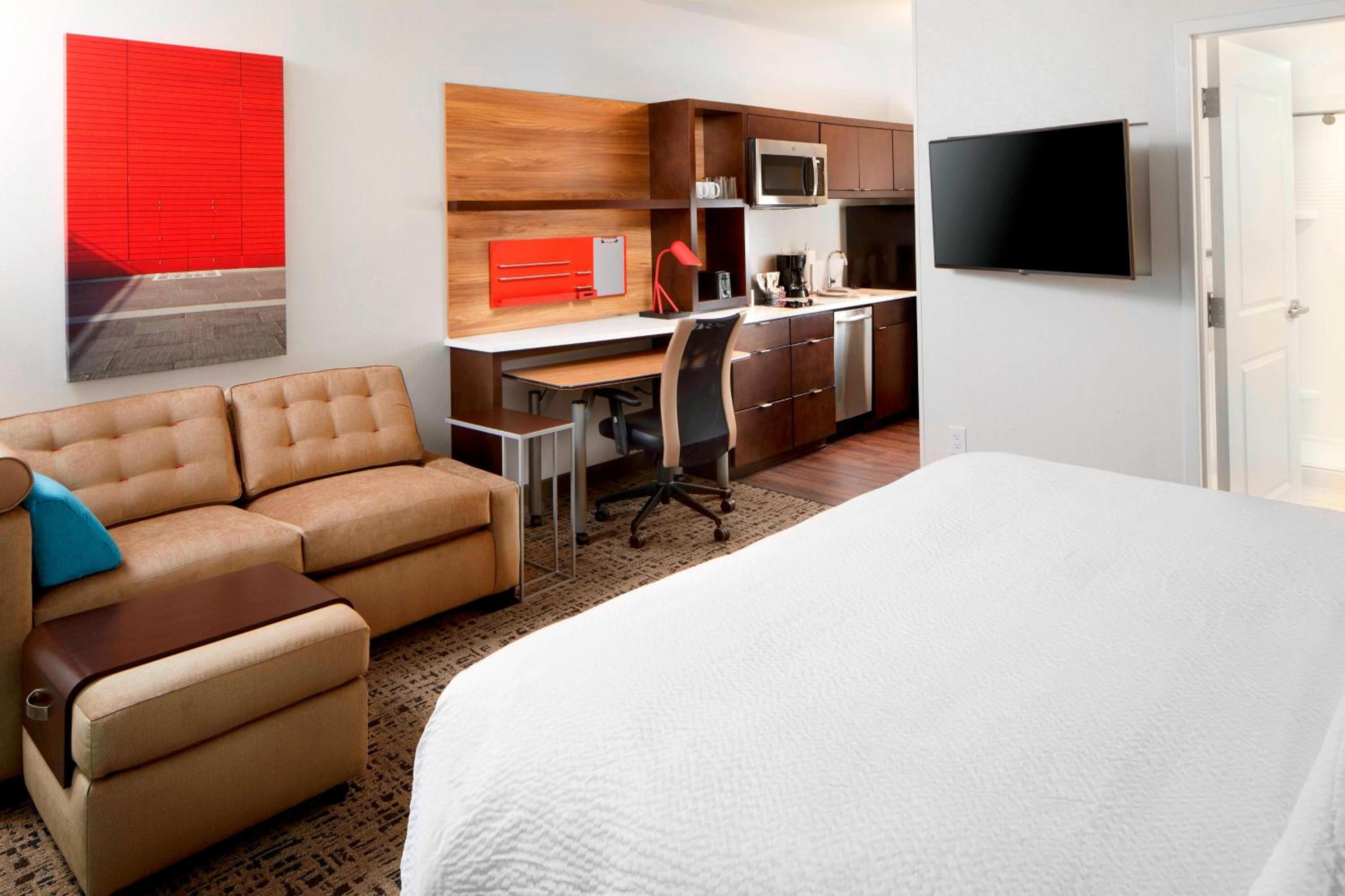 King Studio with Sofa Bed