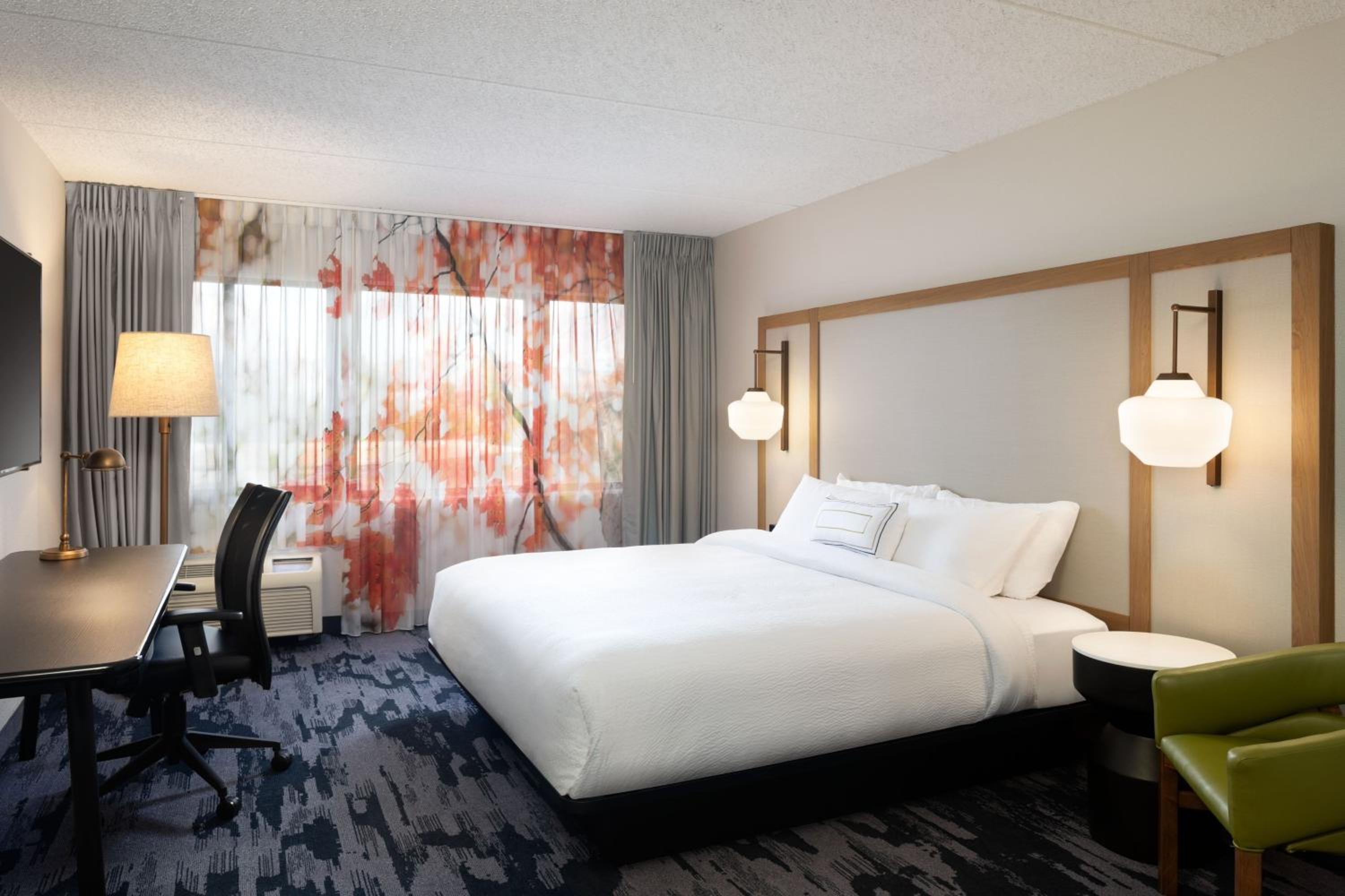 1 King Standard Room - Photo 1