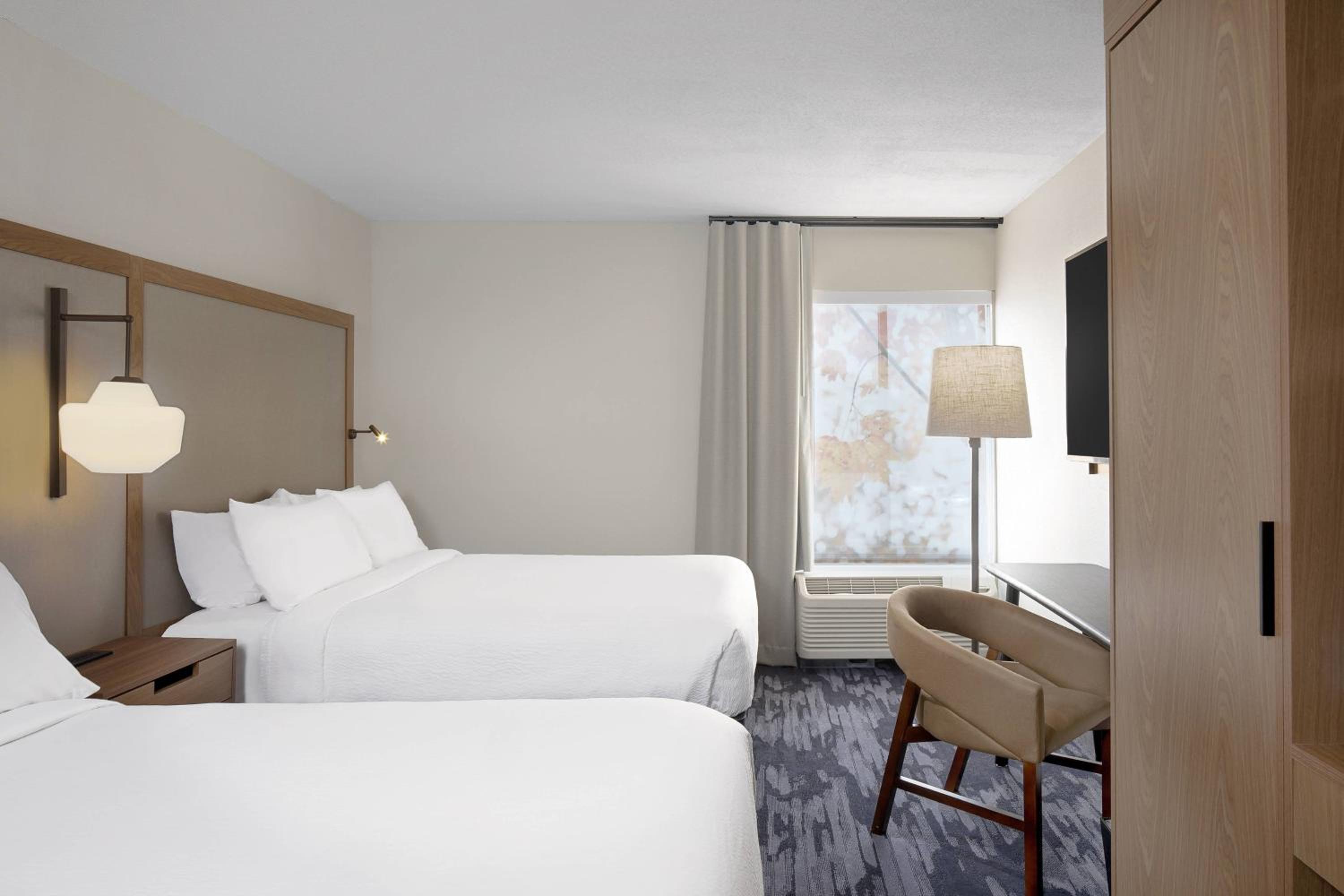 Double Queen Room - Photo 1