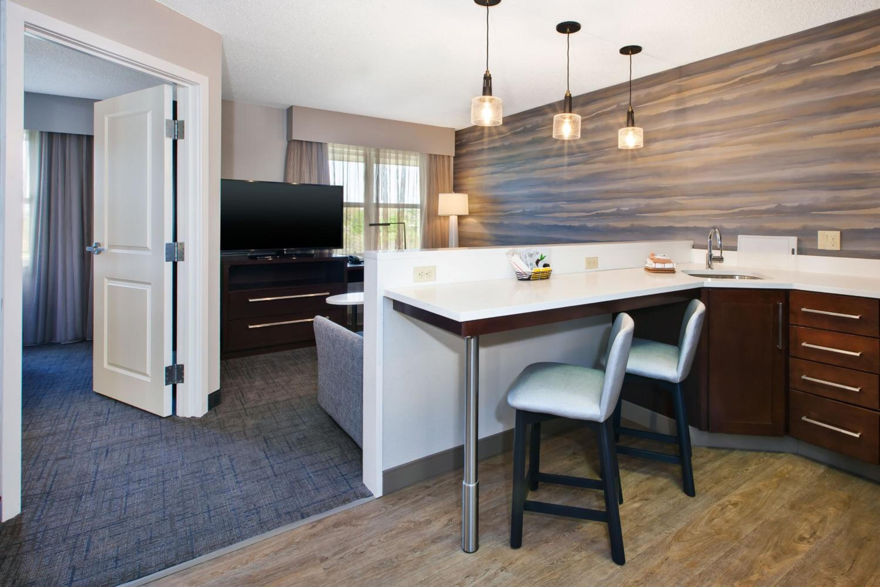 One-Bedroom King Suite with Sofa Bed - Photo 2