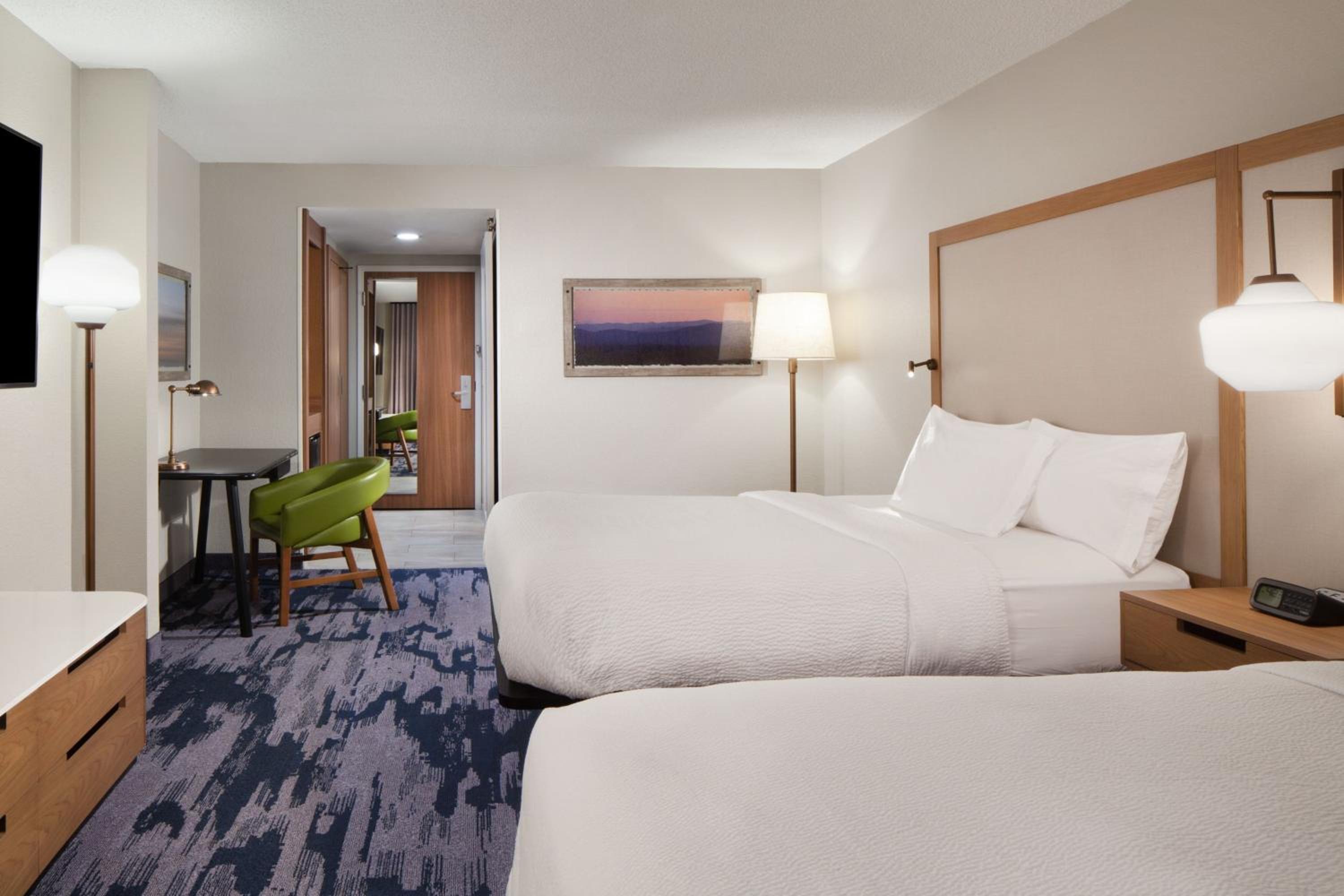 Double Queen Room - Photo 3