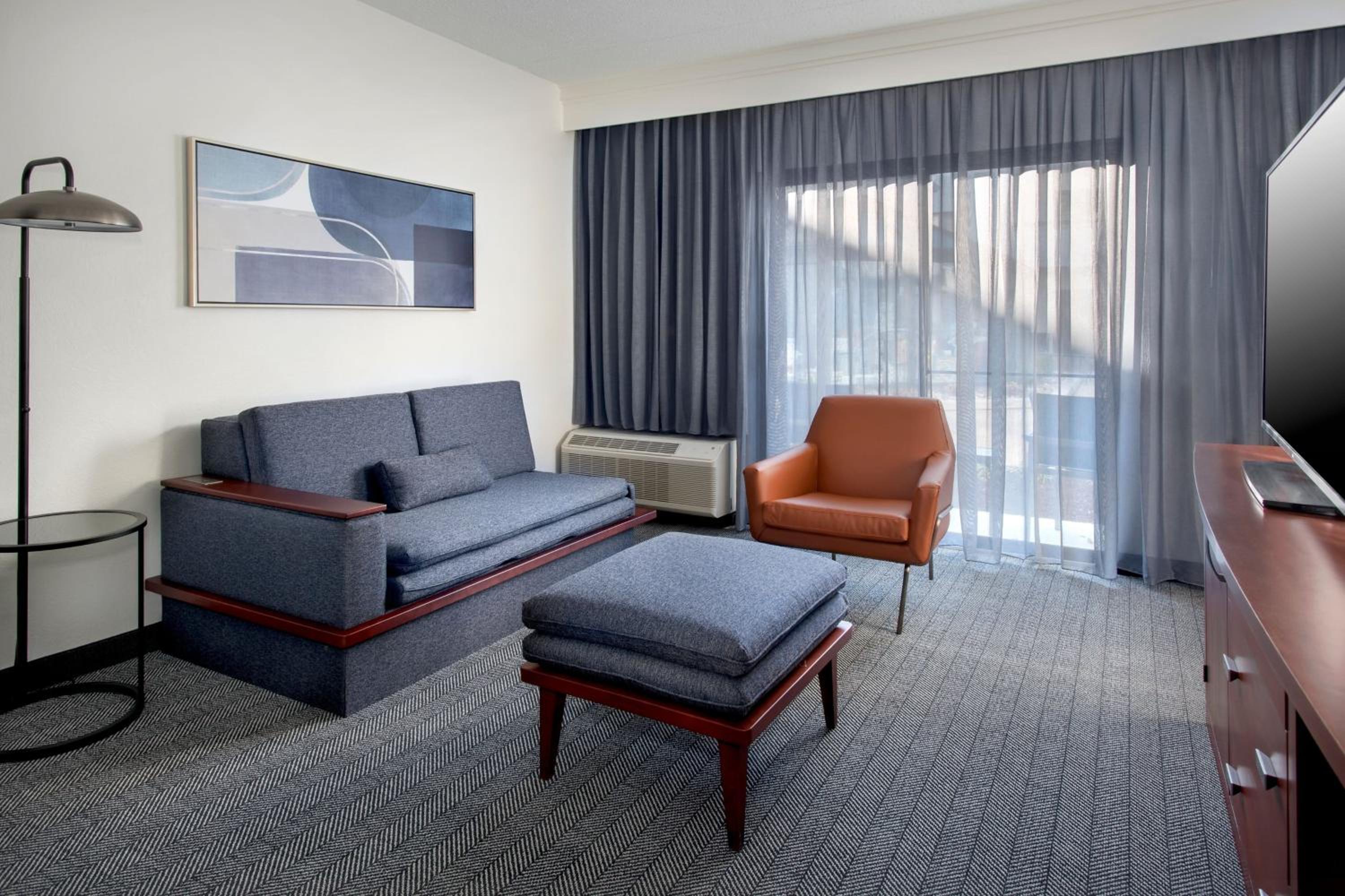 King Suite with Sofa Bed - Photo 5