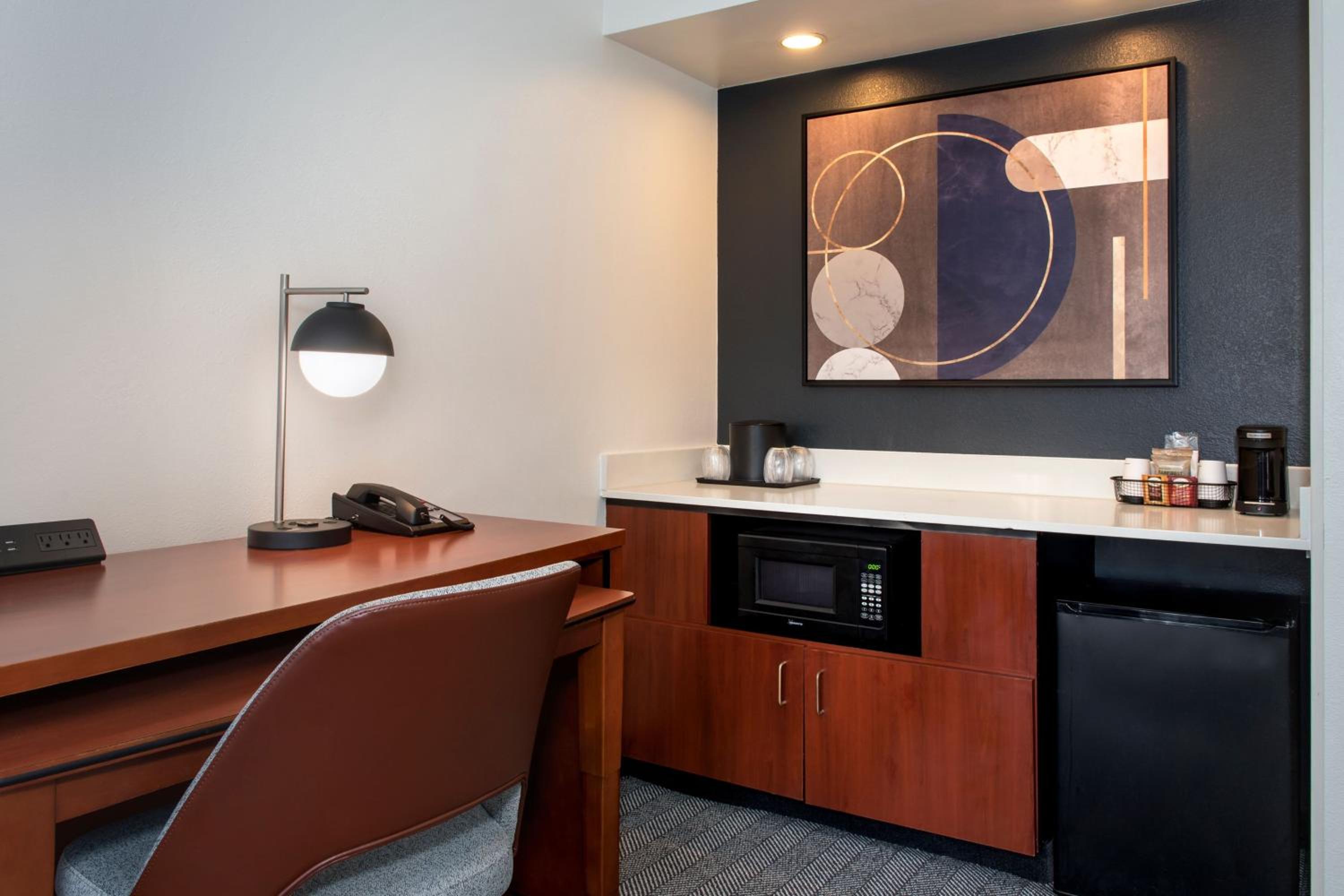 King Suite with Sofa Bed - Photo 4