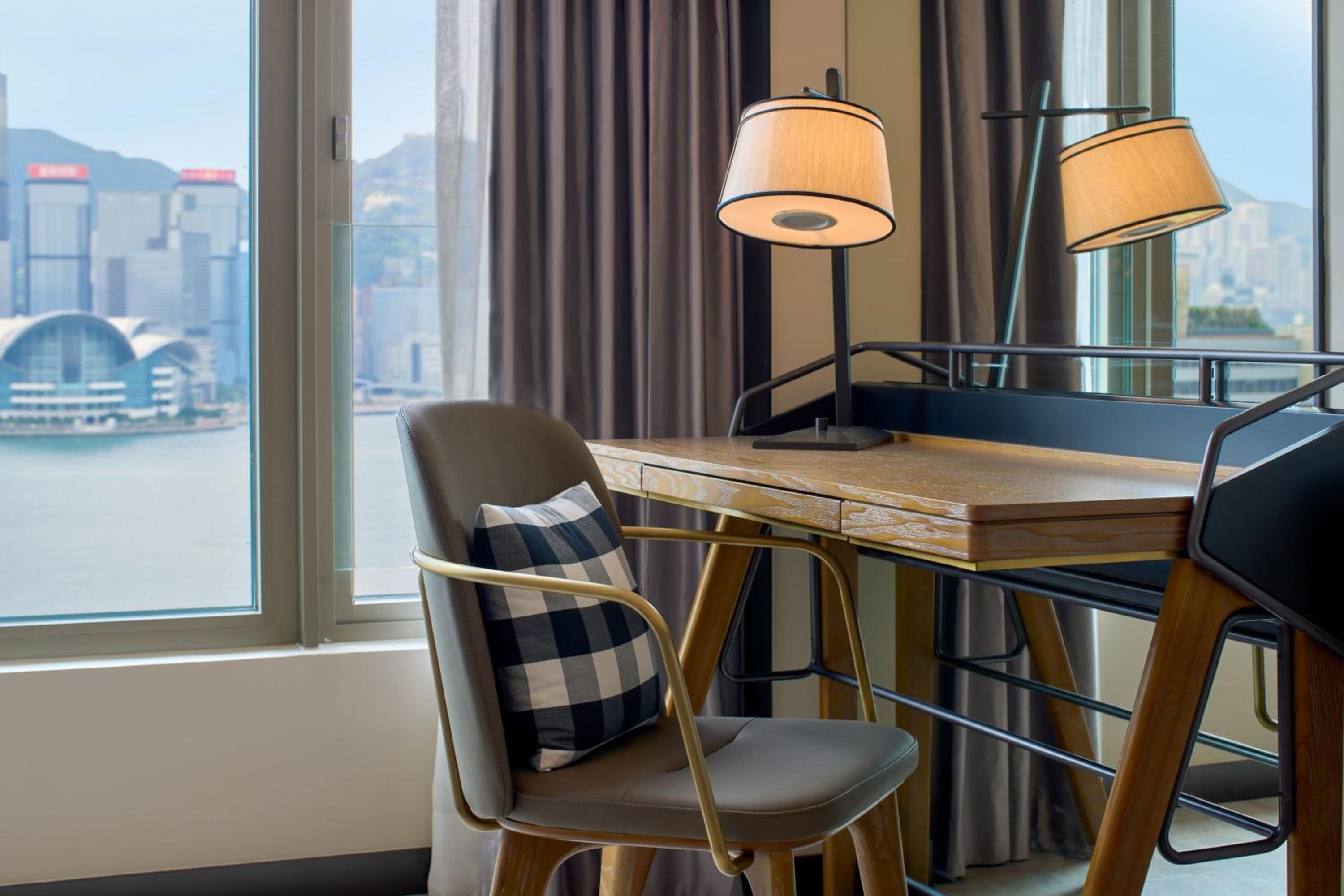 Large Twin Room with Harbor View thumbnail 5