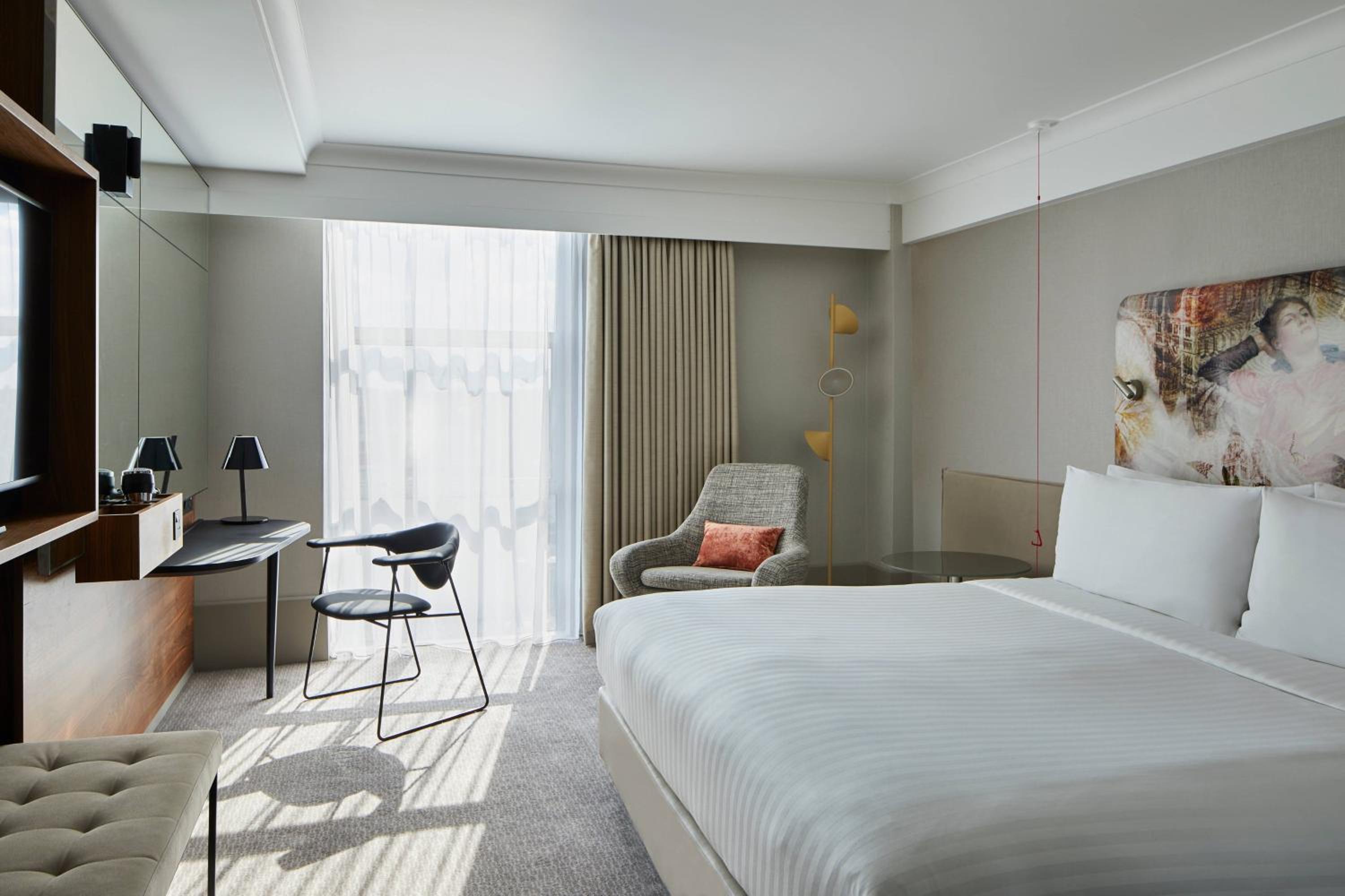 King Executive Room with Lounge Access photo 1