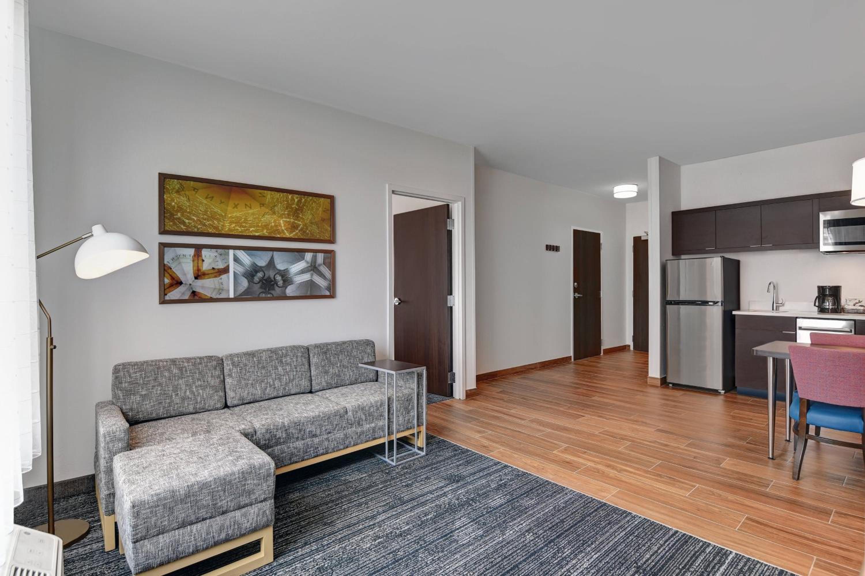 One-Bedroom King Suite with Sofa Bed - Photo 1