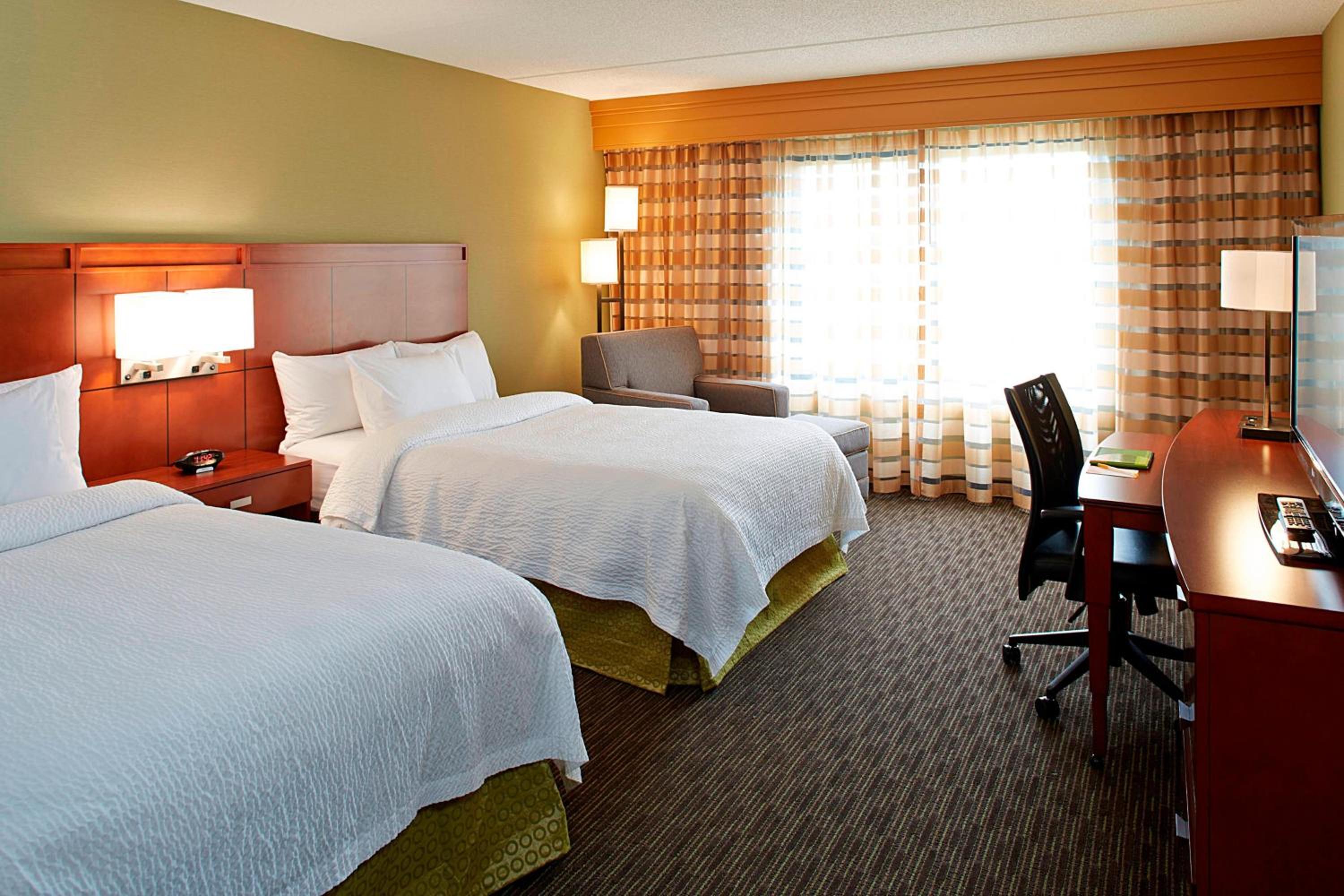 Double Room with Two Double Beds - Photo 1