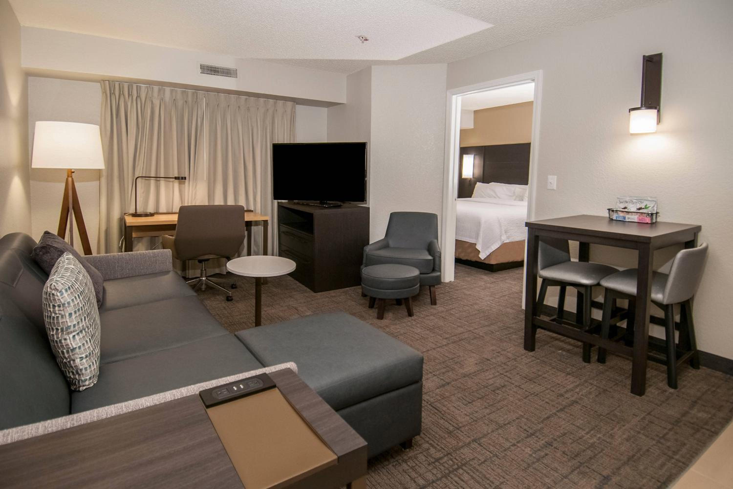 One-Bedroom Queen Suite with Sofa Bed - Photo 1