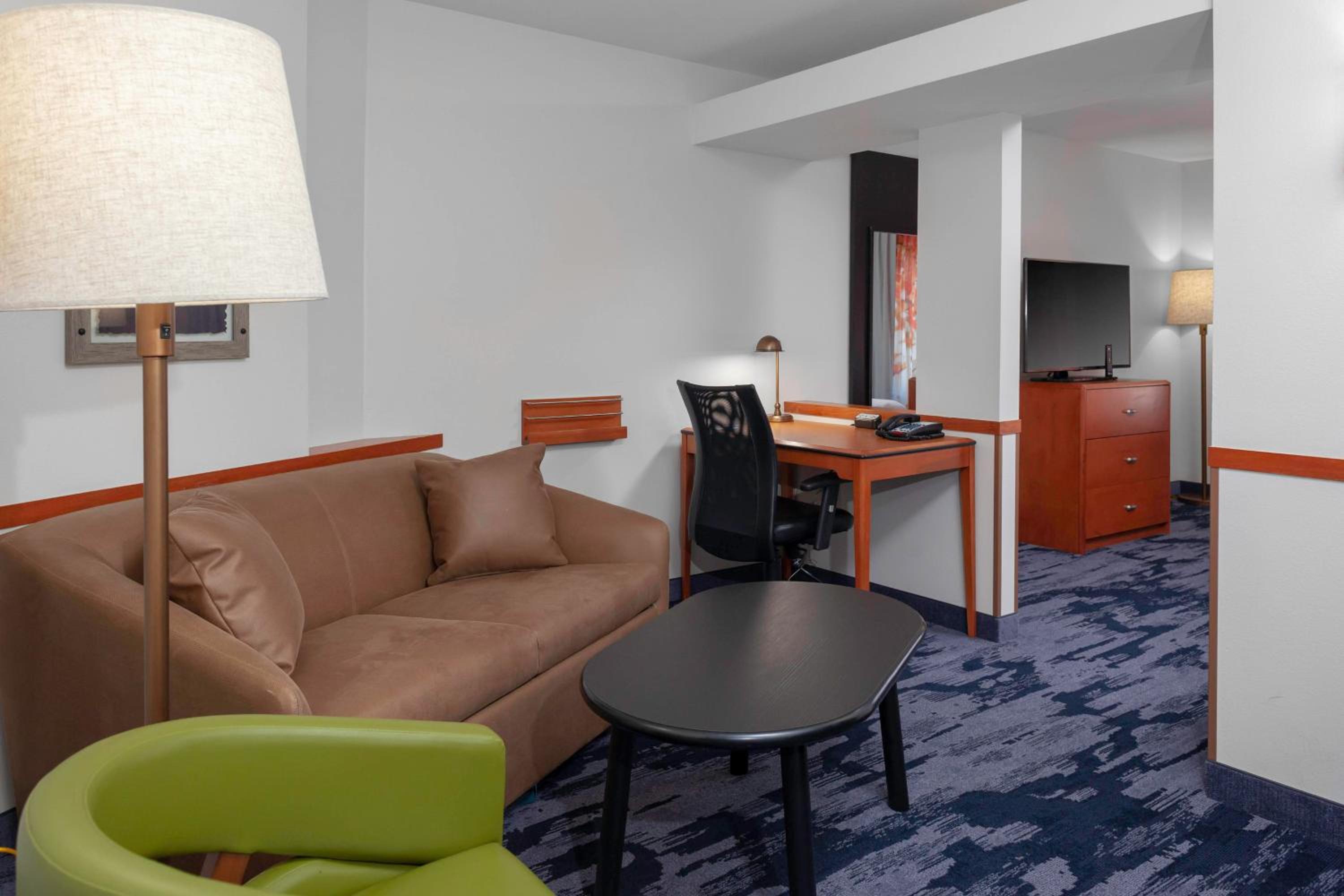 Queen Suite with Two Queen Beds and Sofa Bed - Photo 1
