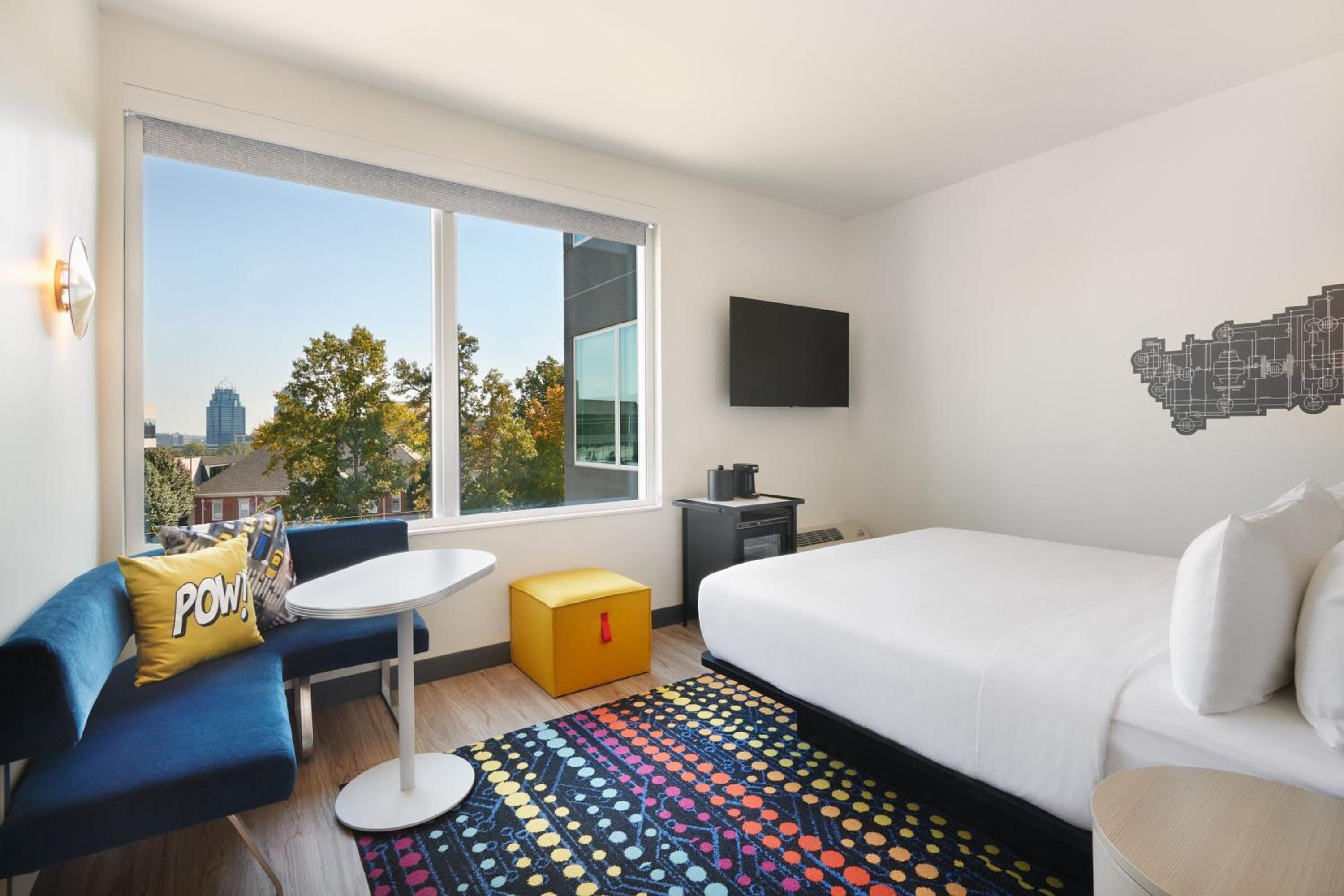 Standard King Room - Photo 2