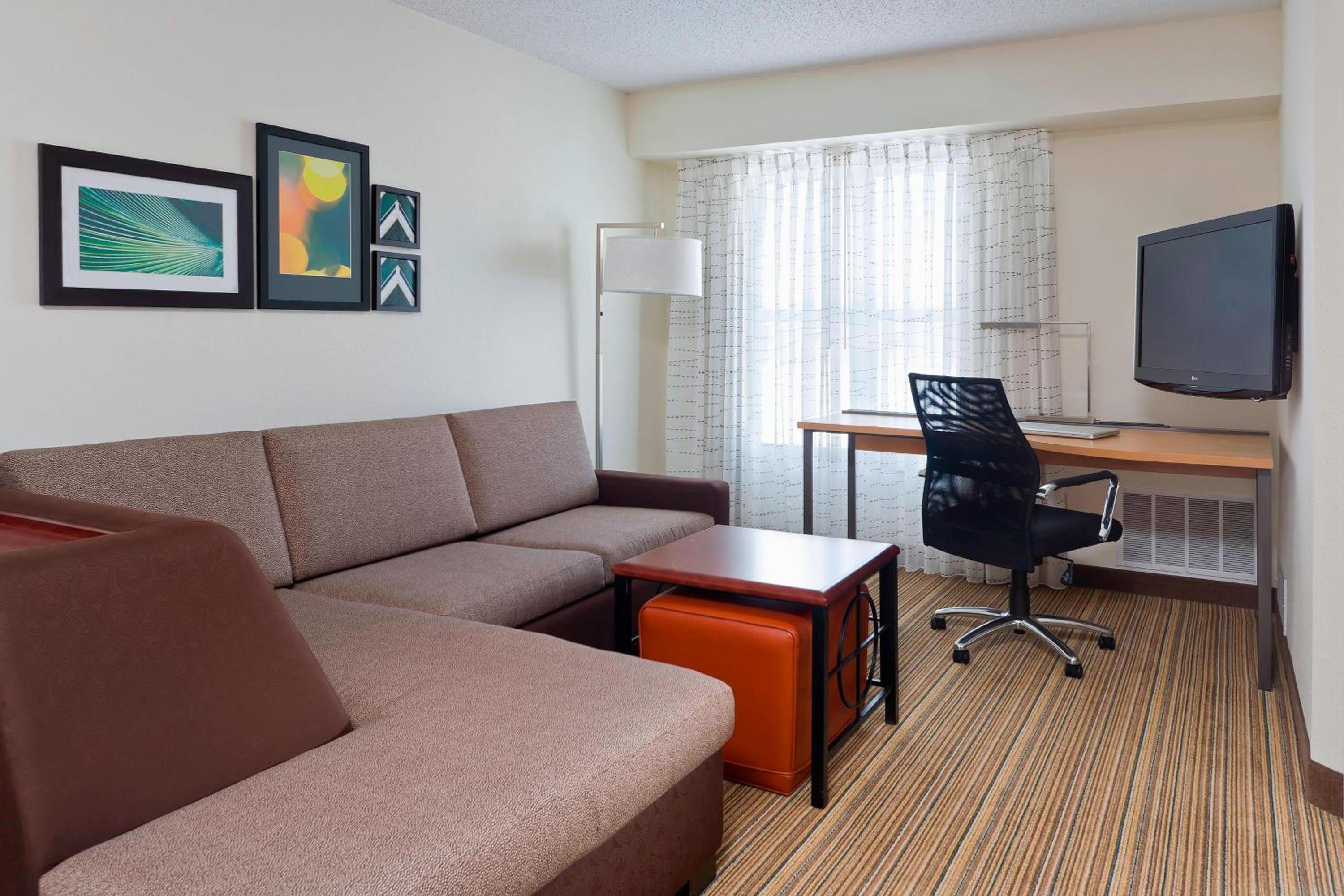 One-Bedroom Suite, One King, Sofa Bed - Photo 3