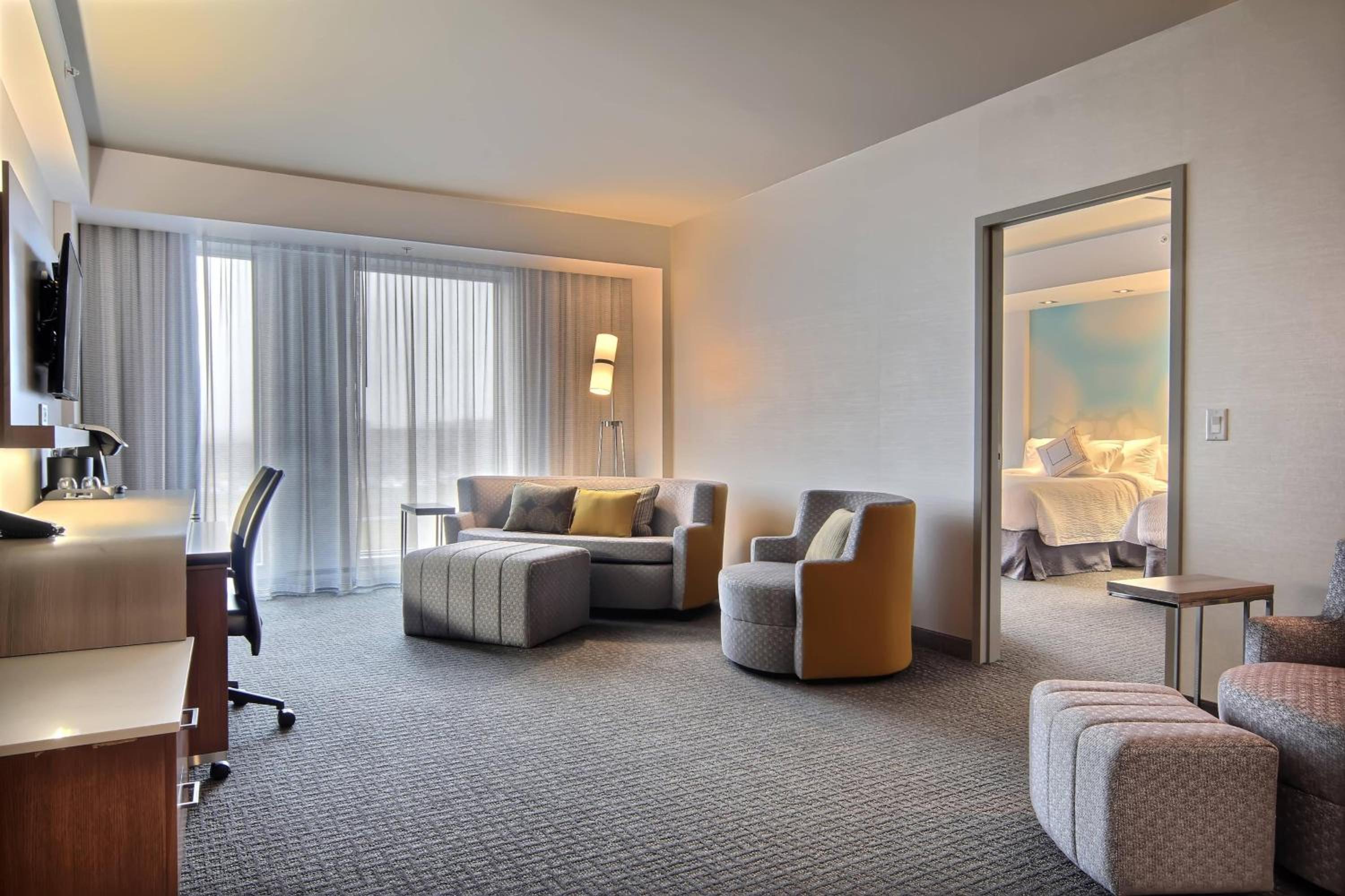 1 Bedroom Executive Suite, 2 Queen, Sofa bed