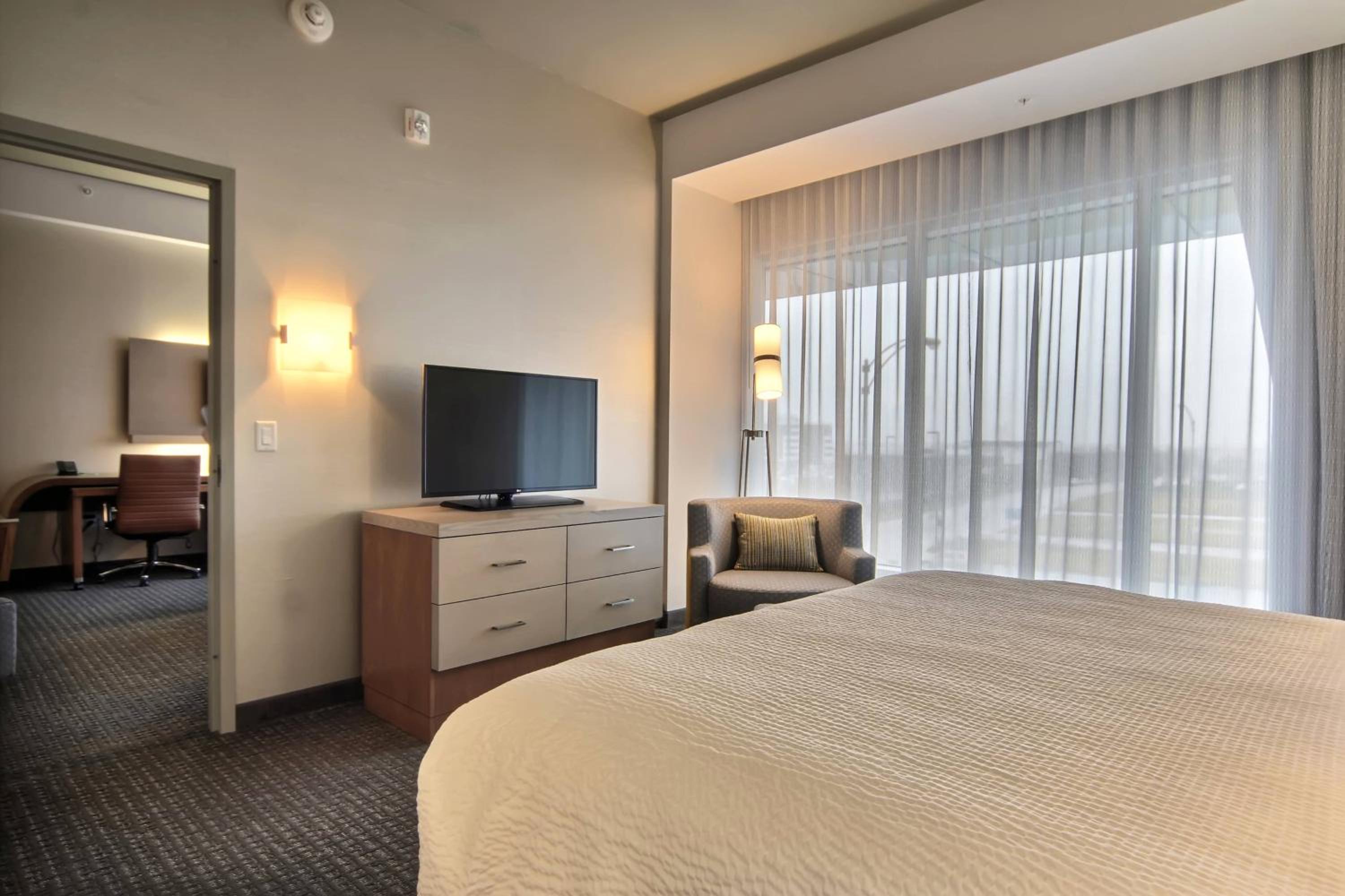 Executive One-Bedroom Suite