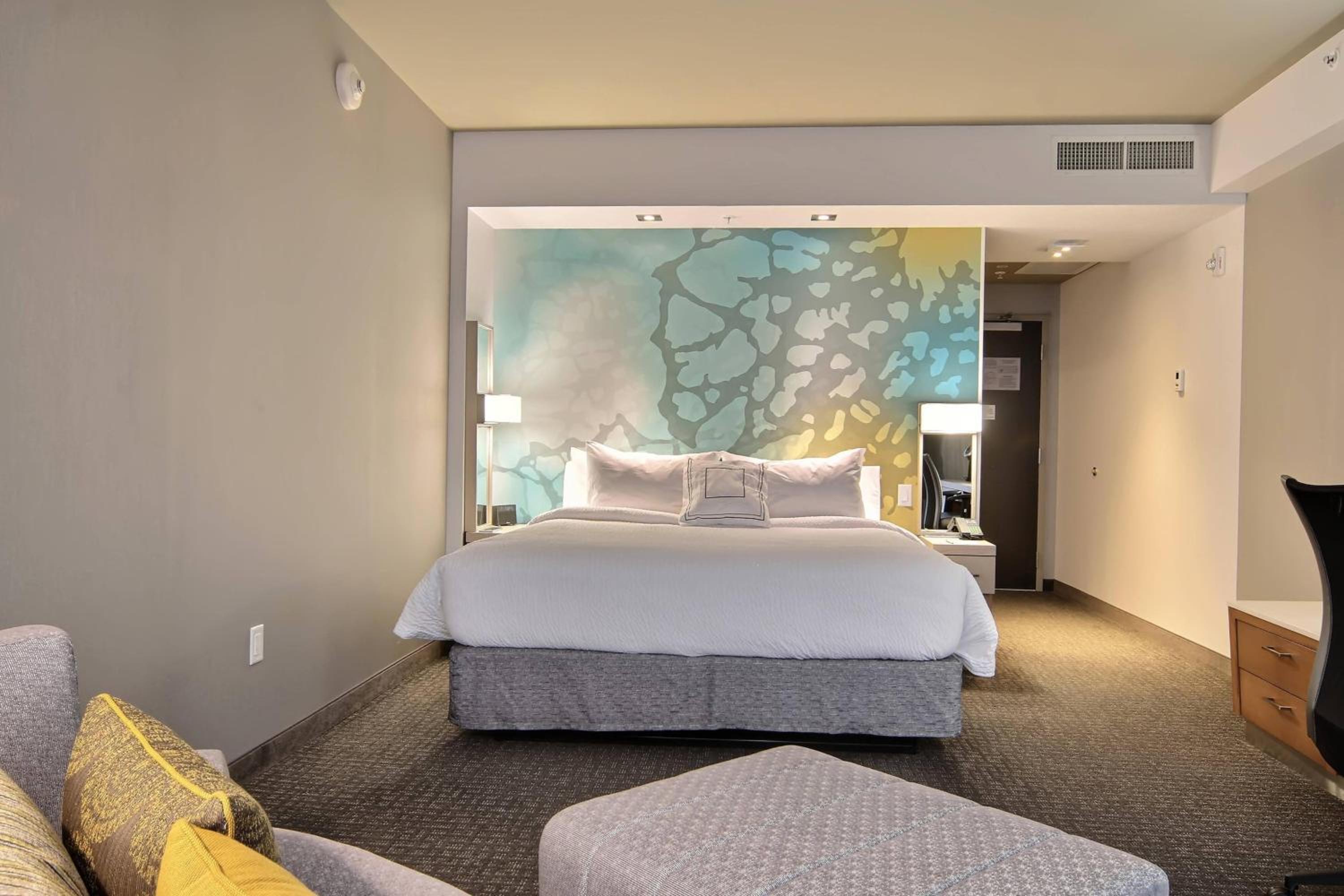 Superior King Room with Sofa Bed