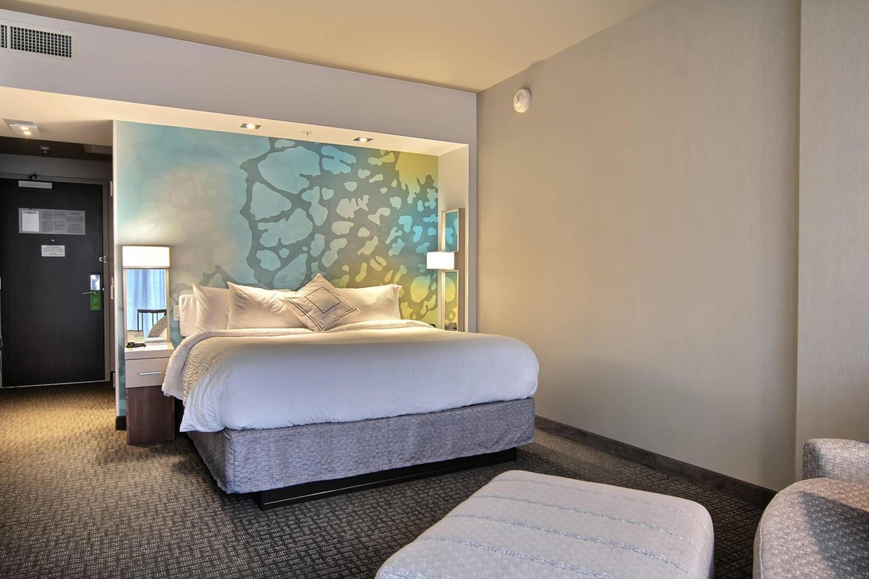 King Room with Sofa Bed