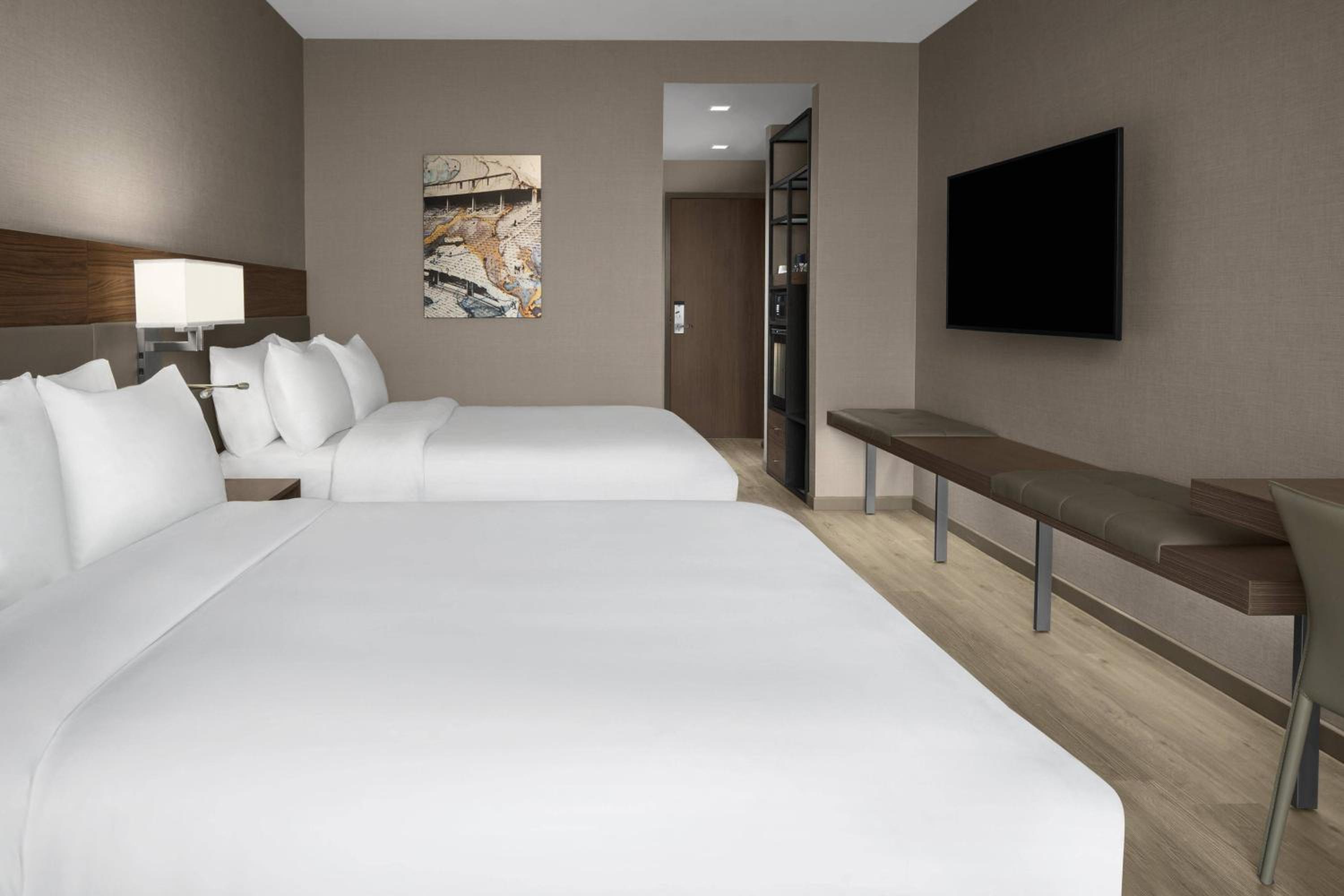 Double Queen Room - Photo 2