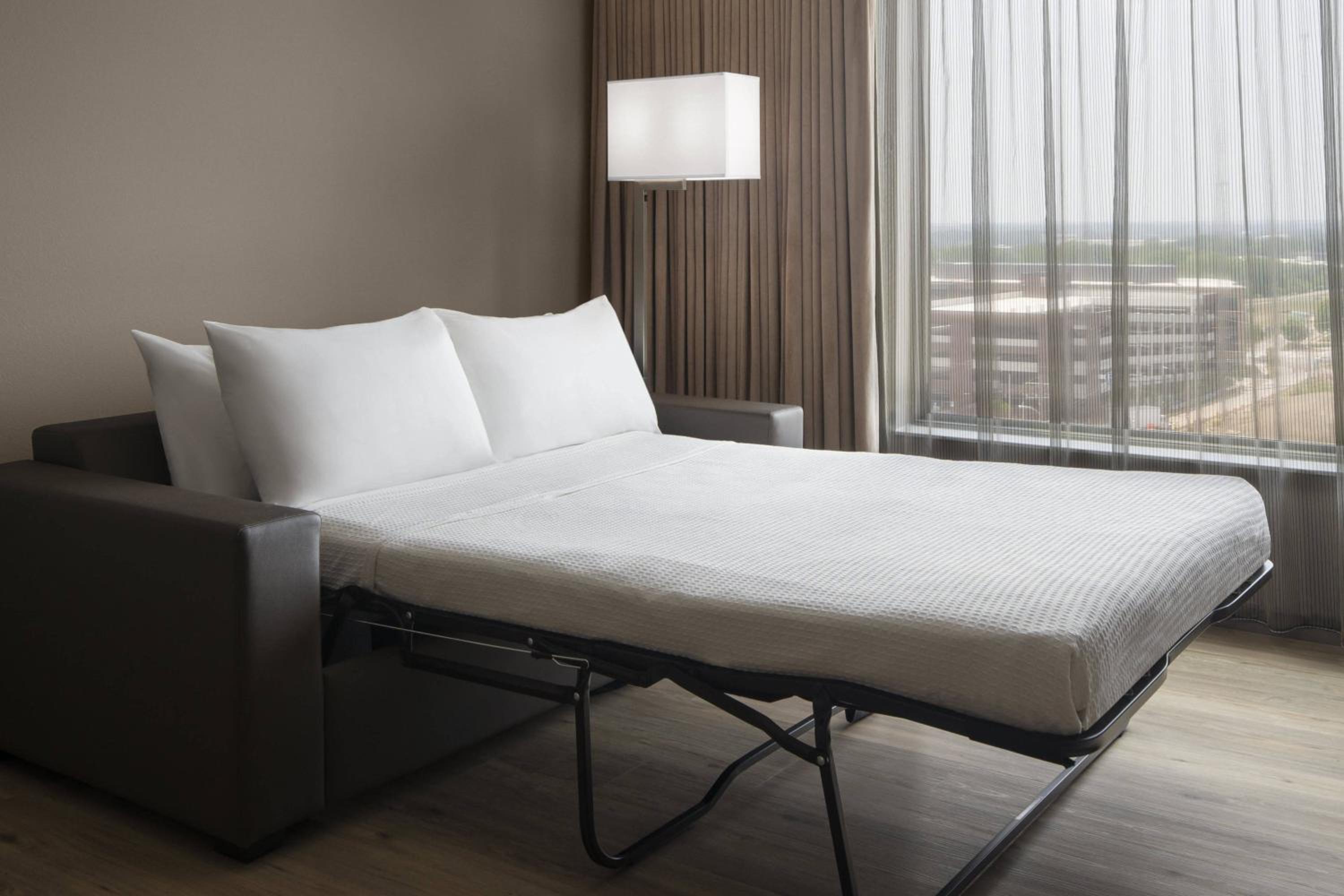 King Guest Room - Photo 3