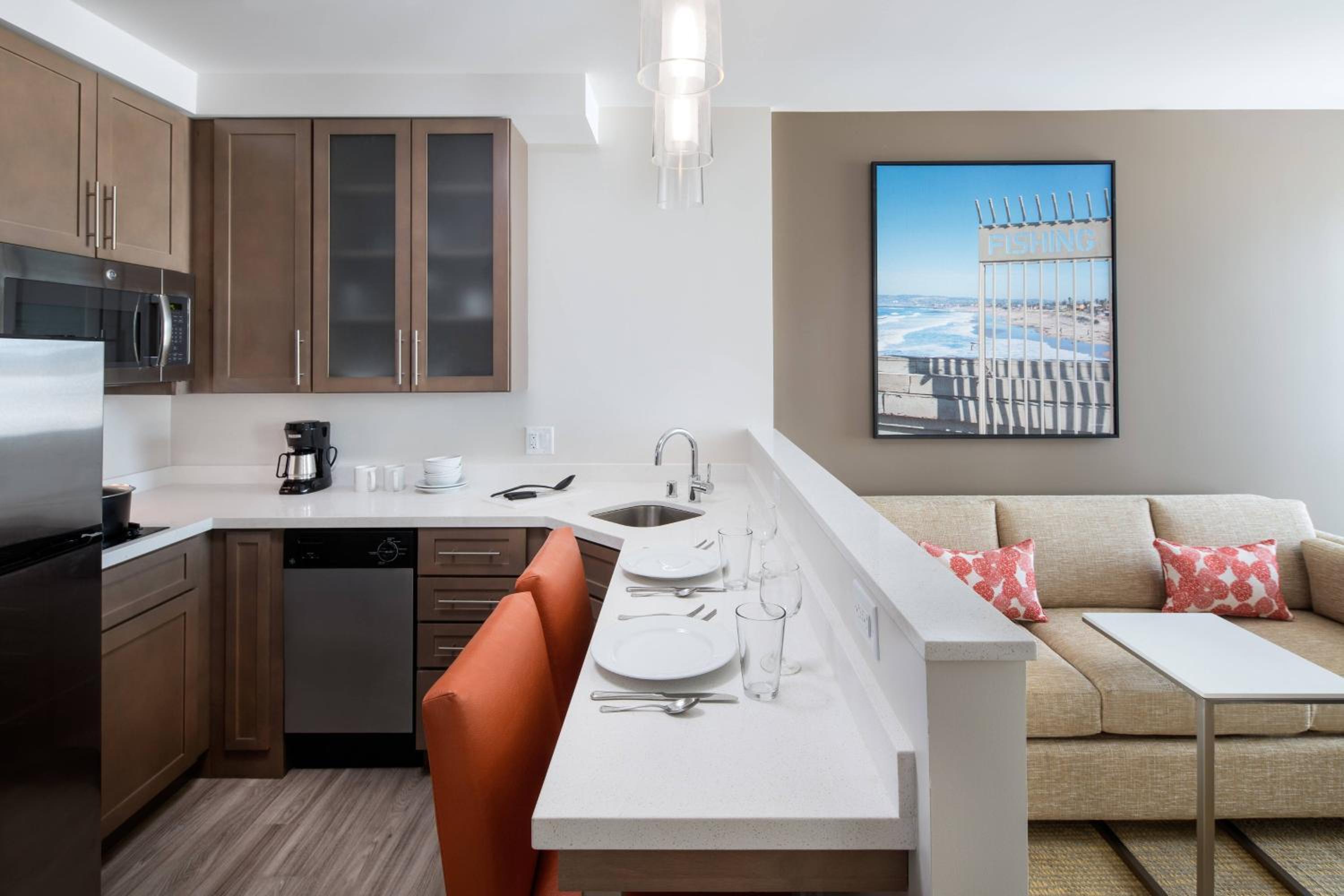 One-Bedroom Suite with Partial Bay View photo 3