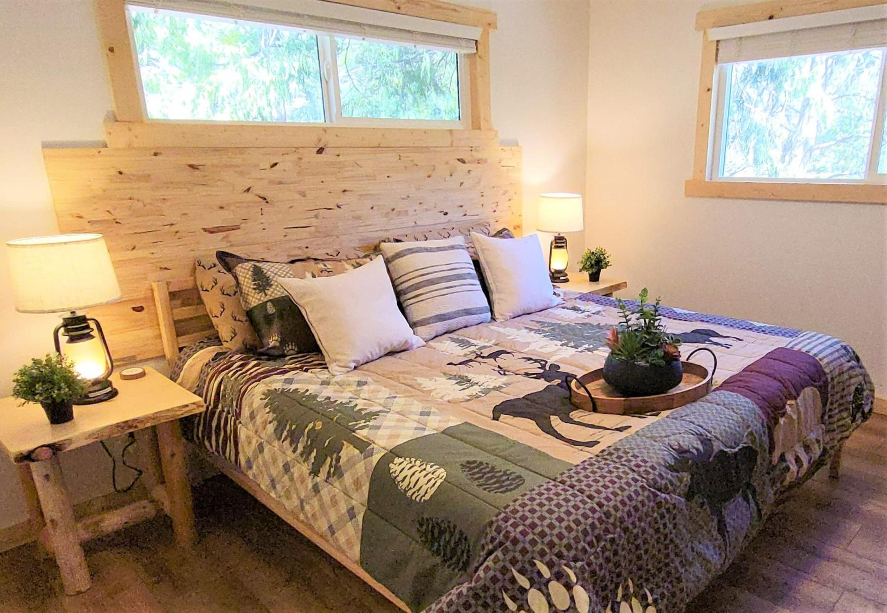Three-Bedroom House - Photo 22