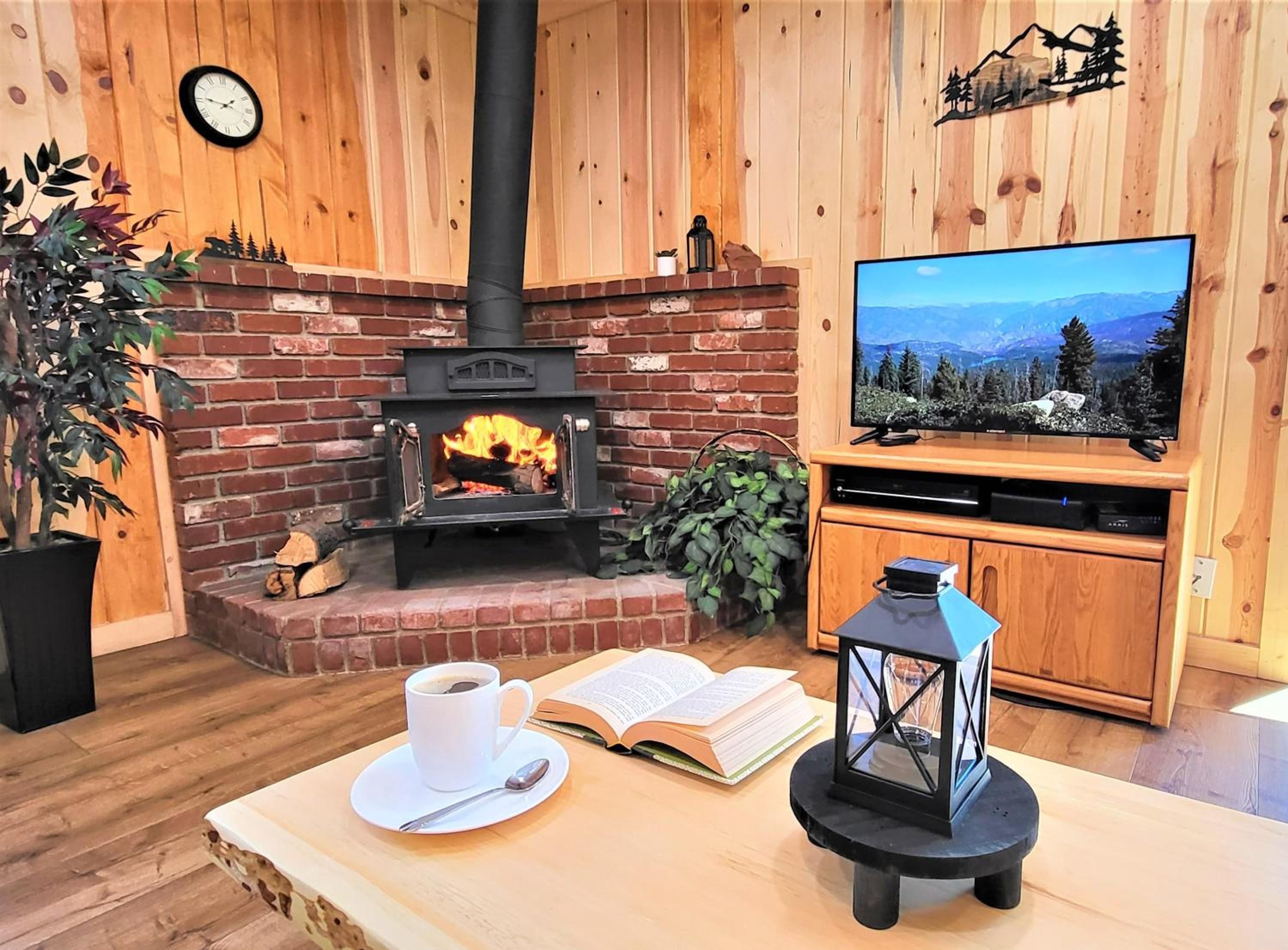 Three-Bedroom House - Photo 28