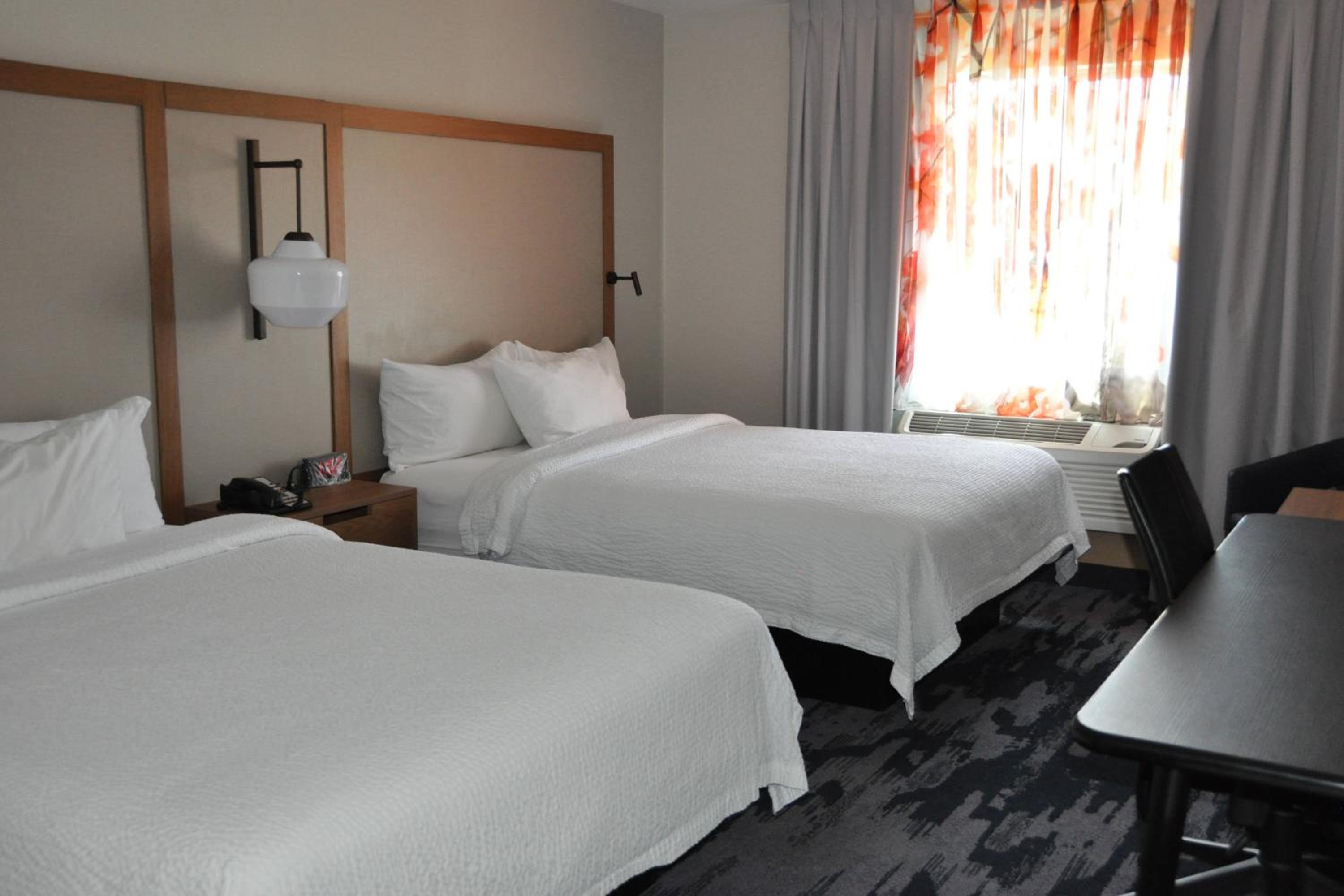 Queen Room with Two Queen Beds - Photo 1
