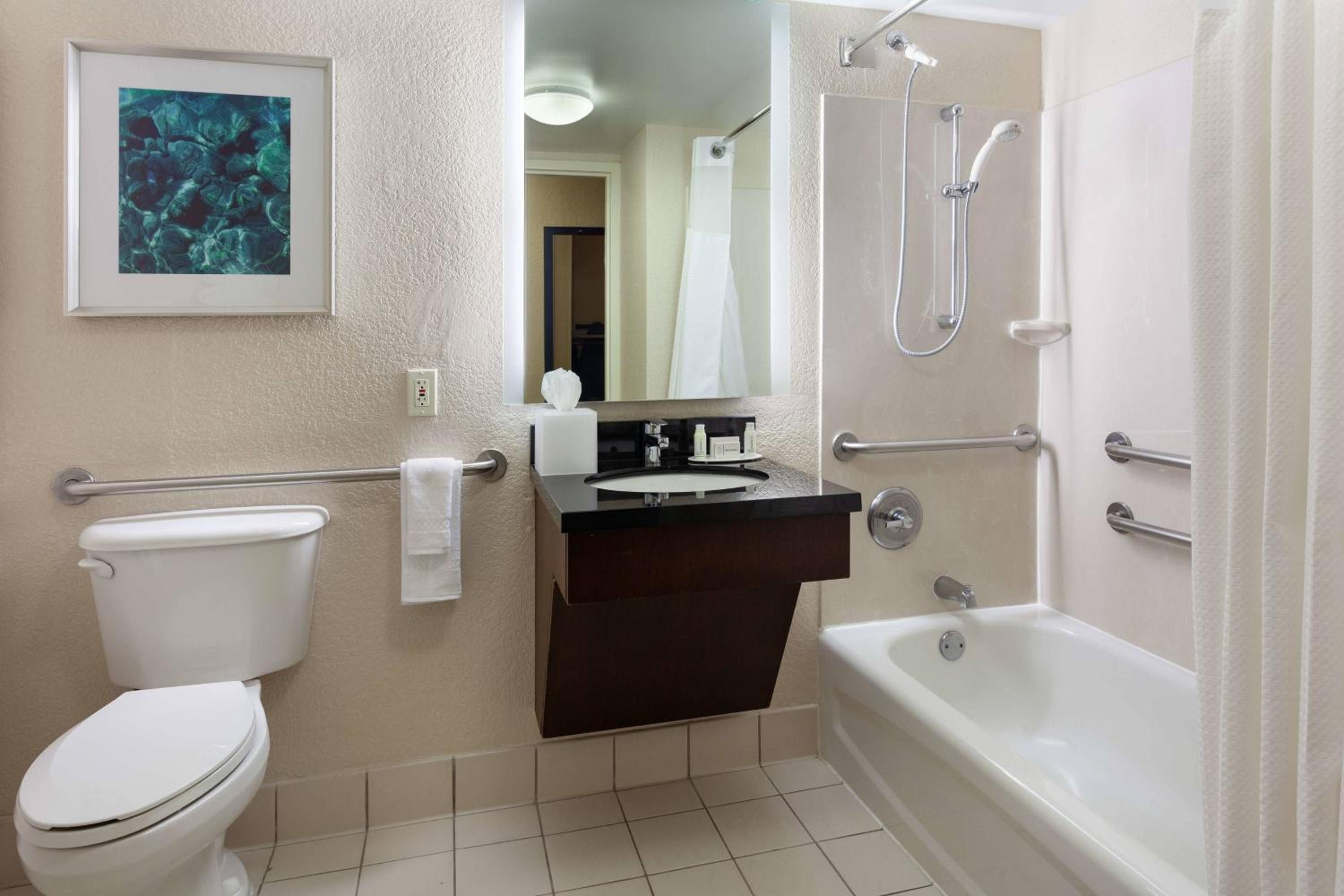 Double Room with Two Double Beds and Roll-n Shower - Mobility and Hearing Accessible thumbnail 5
