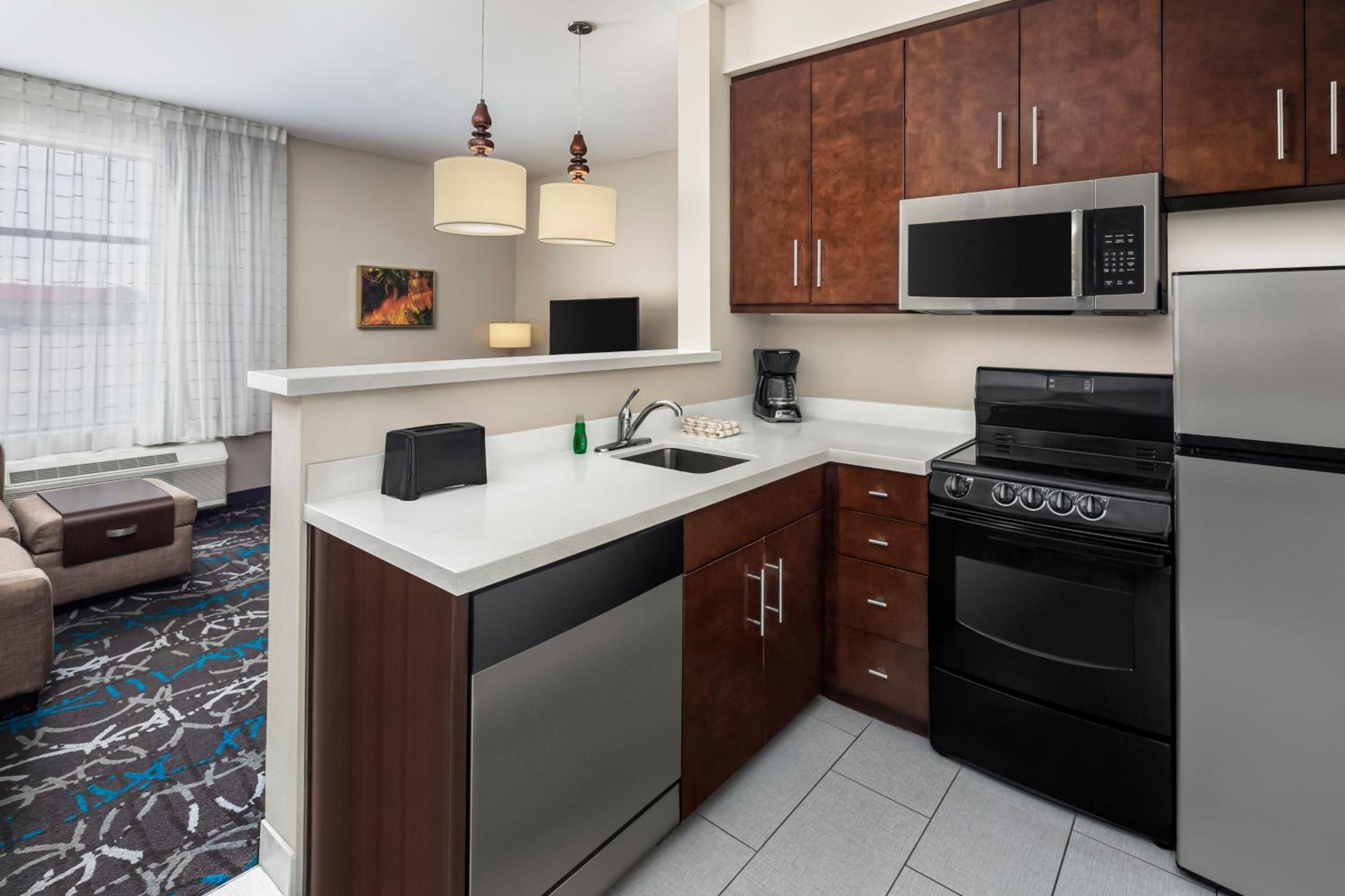 Two-Bedroom Suite - Hearing Accessible photo 2