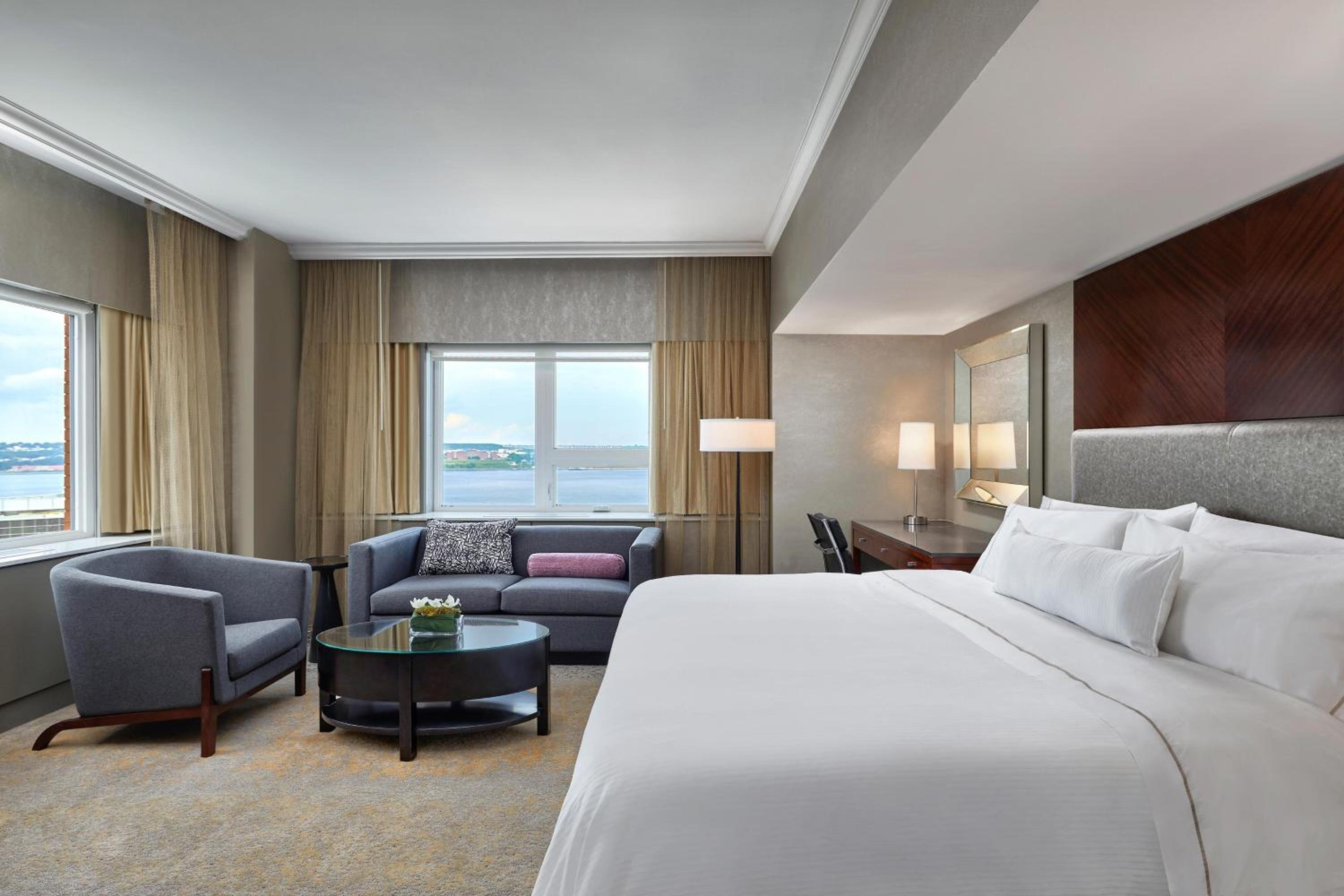 Premium, Guest room, 1 King, Harbor view