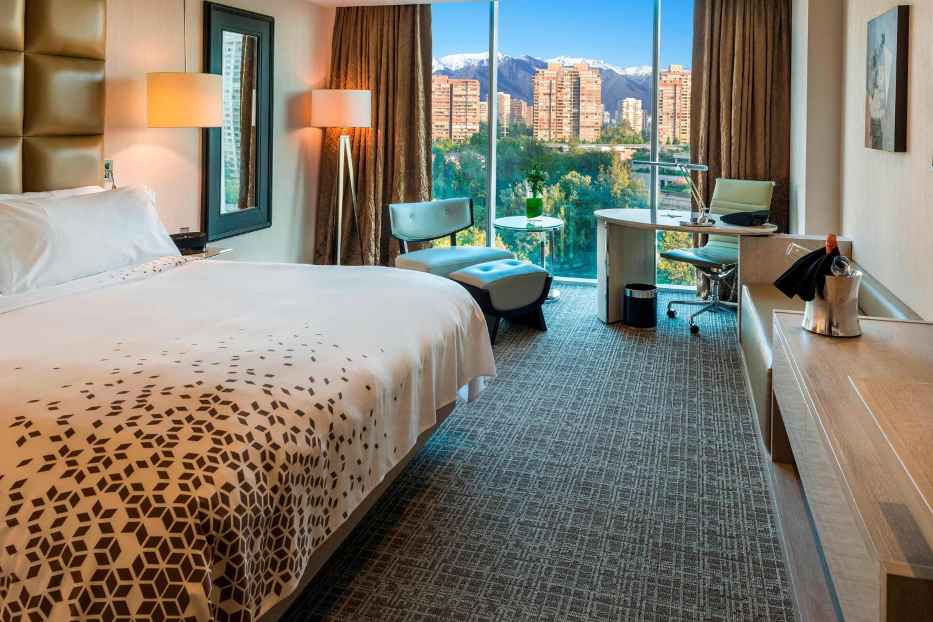Chilean/European, Guest room, 1 King Bed