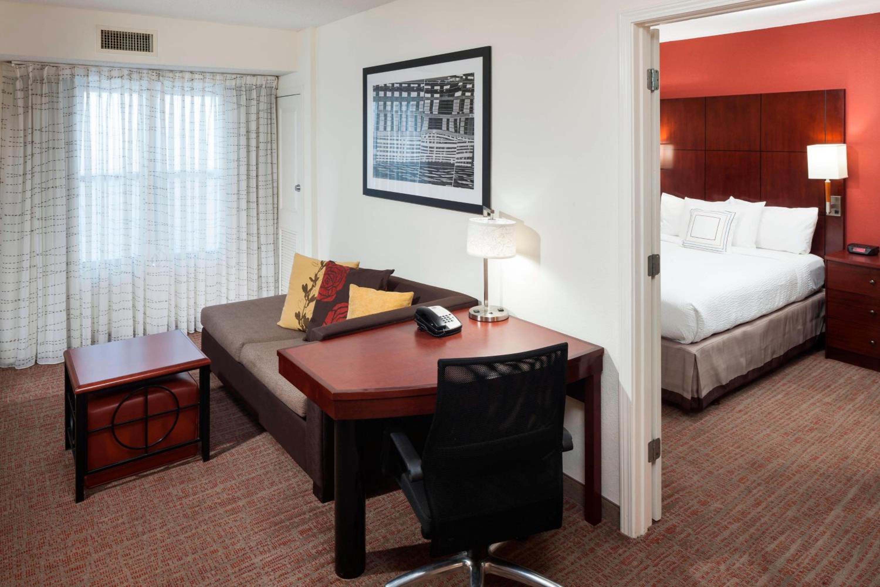 Two-Bedroom Suite - Photo 2