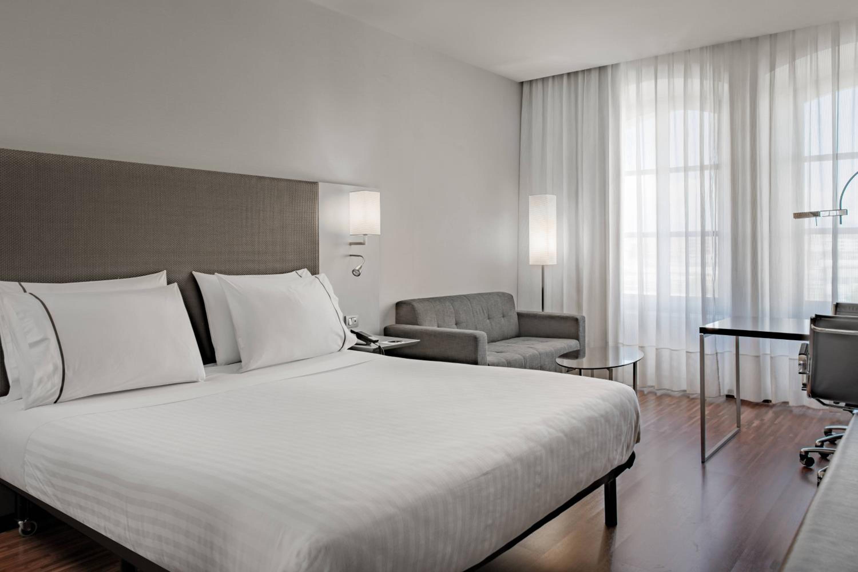 Standard King Room, Guest room, 1 King, City view