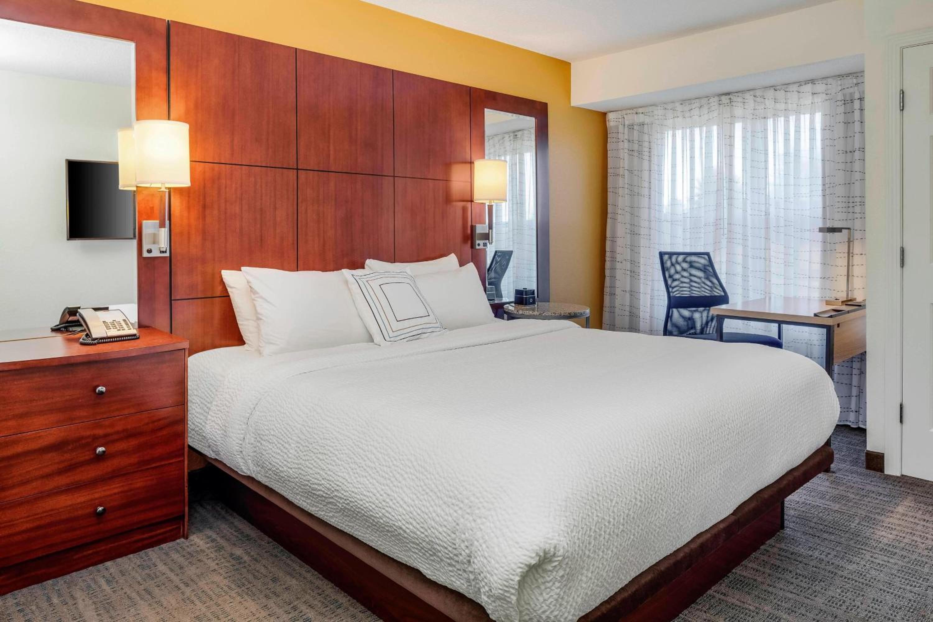 Two-Bedroom Suite - Hearing Accessible photo 1
