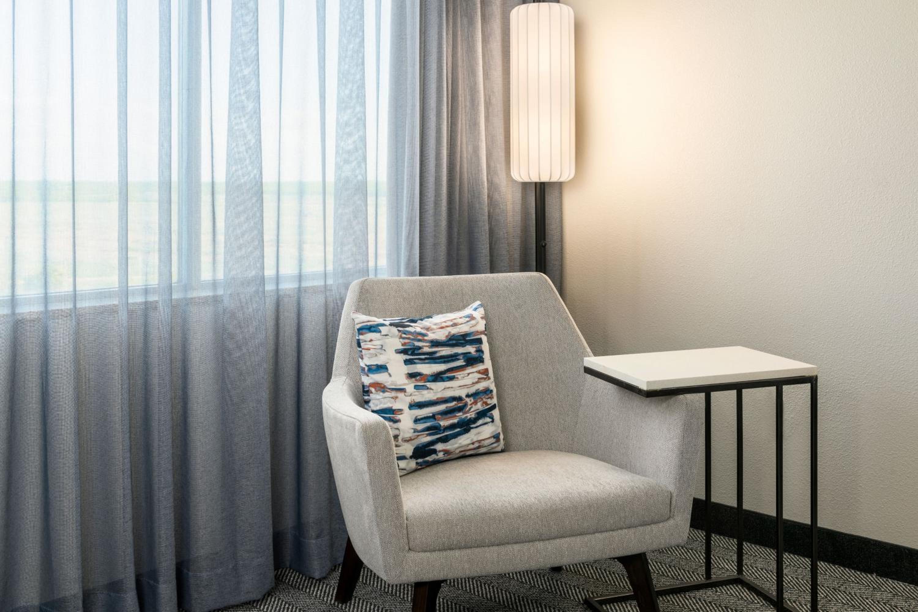 Queen Room with Two Queen Beds - Hearing Accessible photo 3