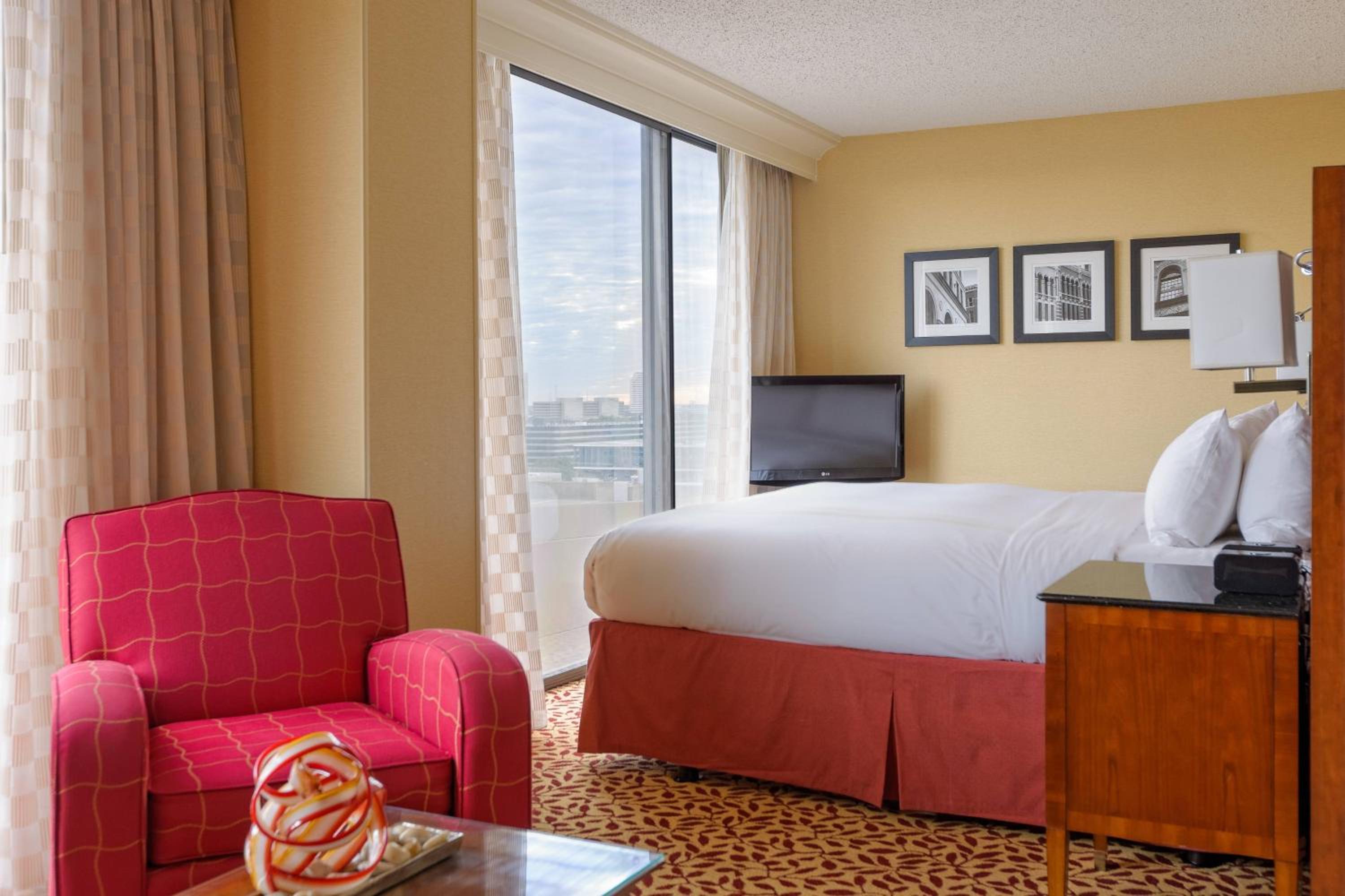 Larger Room - One King Bed - Photo 3