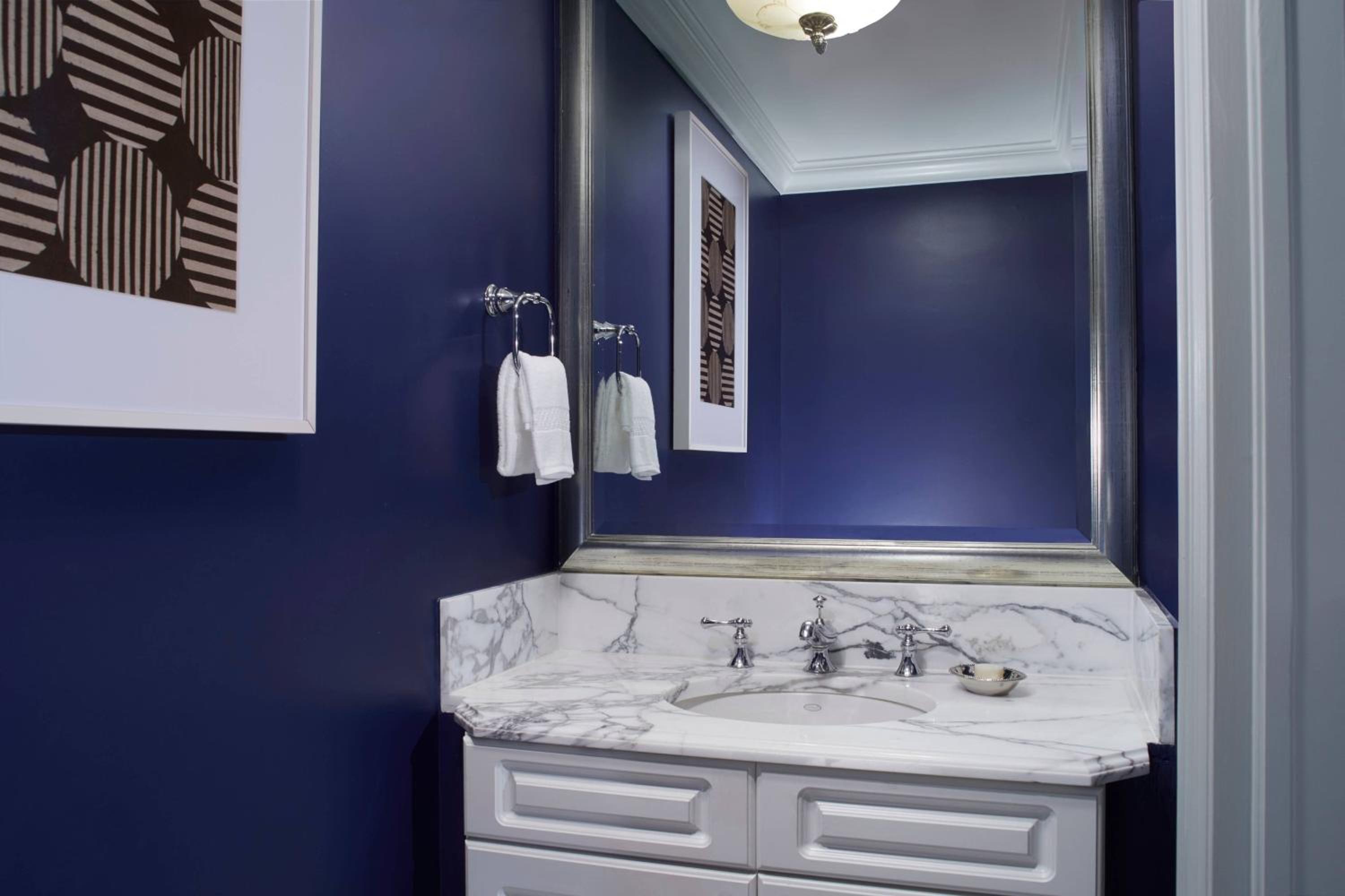 One Bedroom Executive Suite (Non Smoking) thumbnail 6